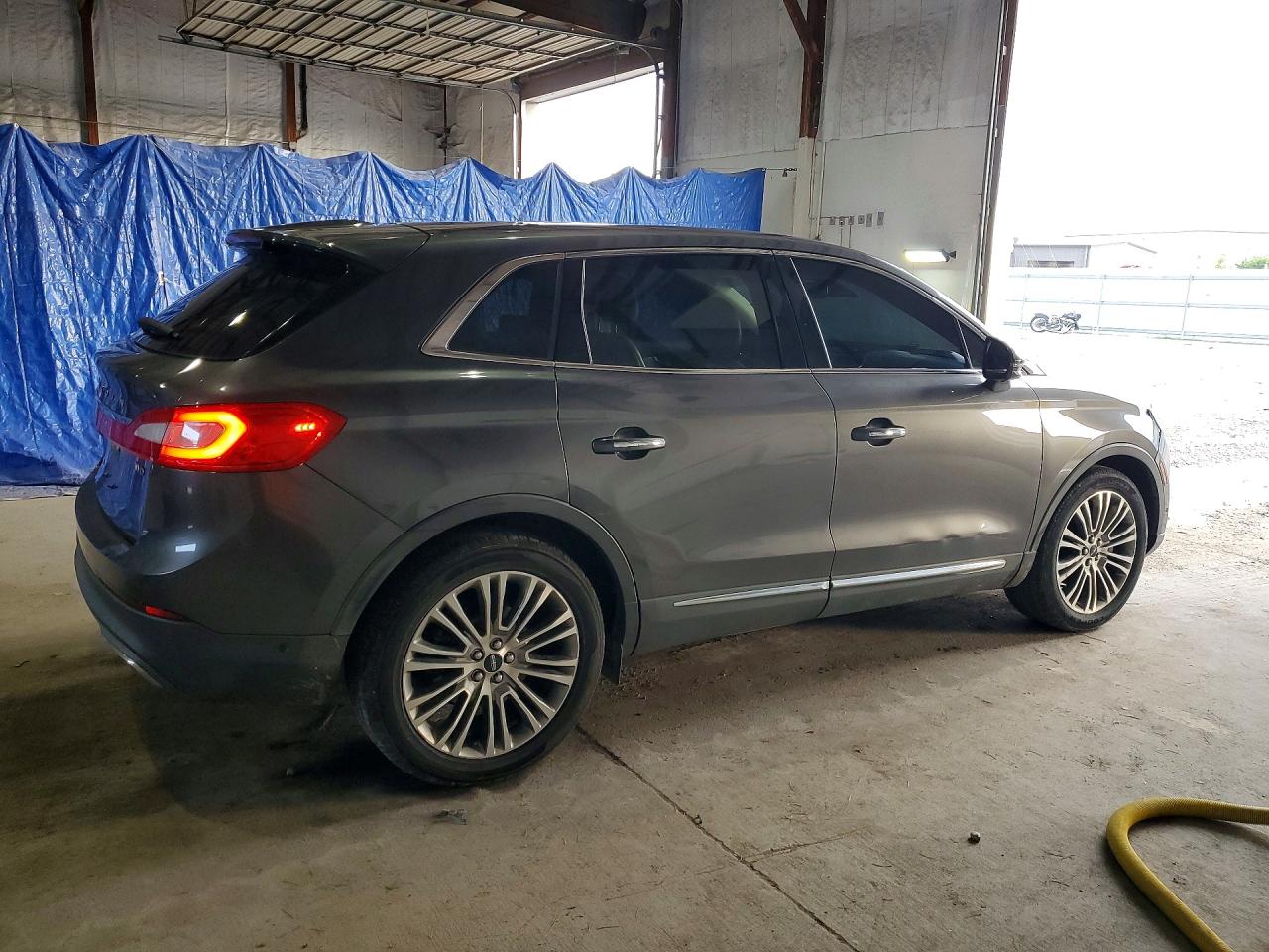 2017 Lincoln Mkx Reserve Gray vin: 2LMPJ8LR0HBL35628