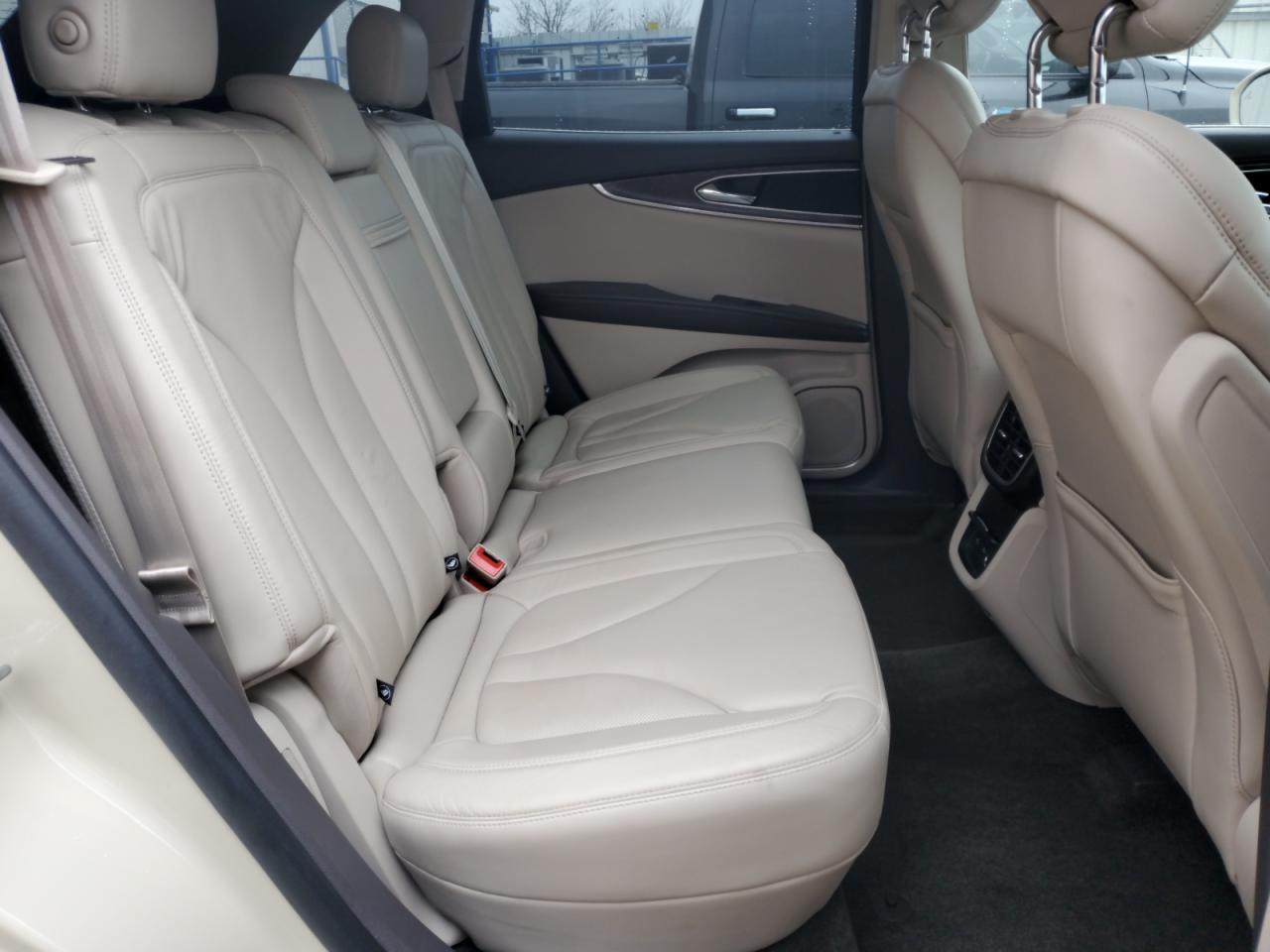 2016 Lincoln Mkx Select Cream vin: 2LMTJ6KP9GBL79242