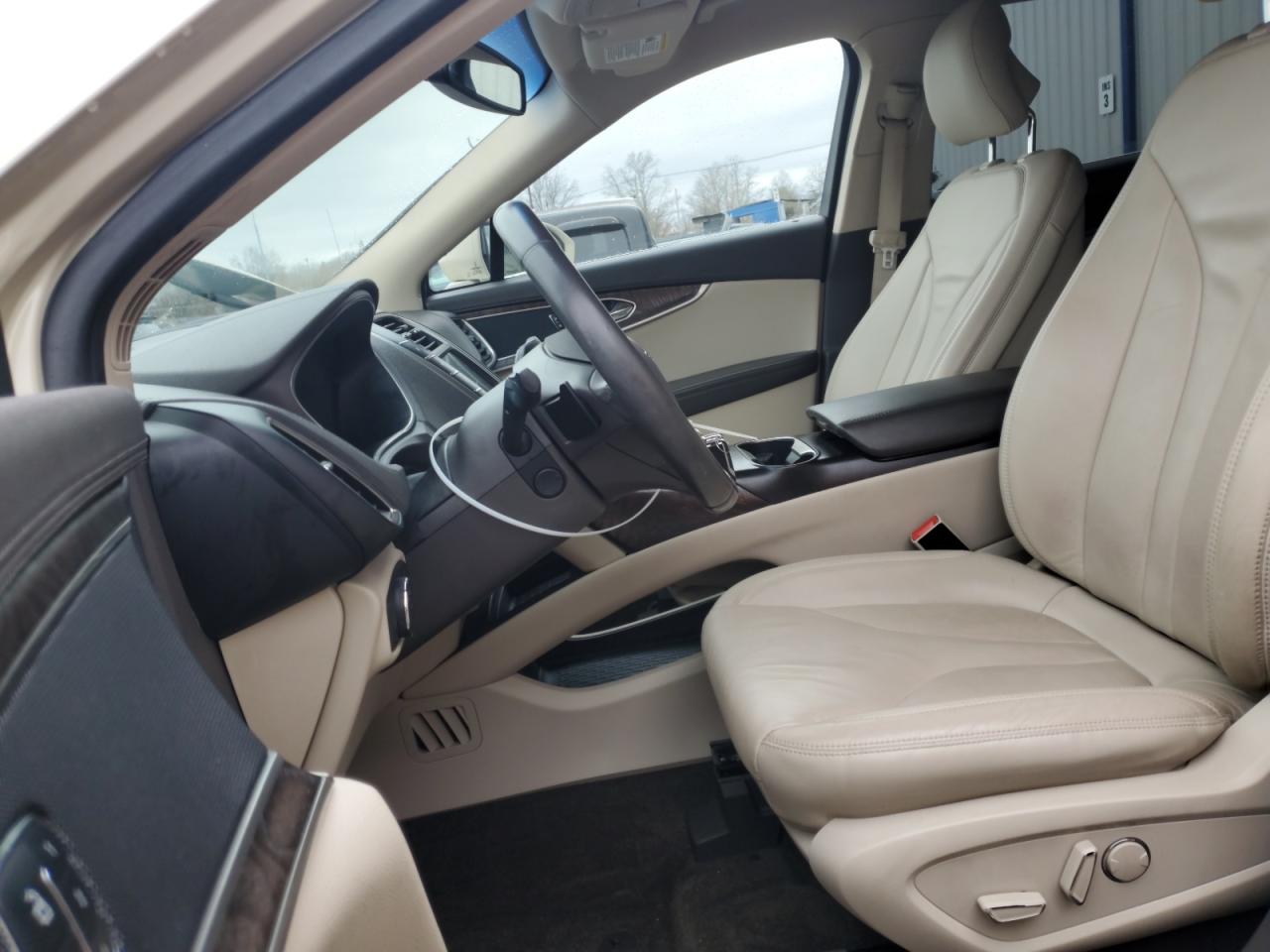 2016 Lincoln Mkx Select Cream vin: 2LMTJ6KP9GBL79242