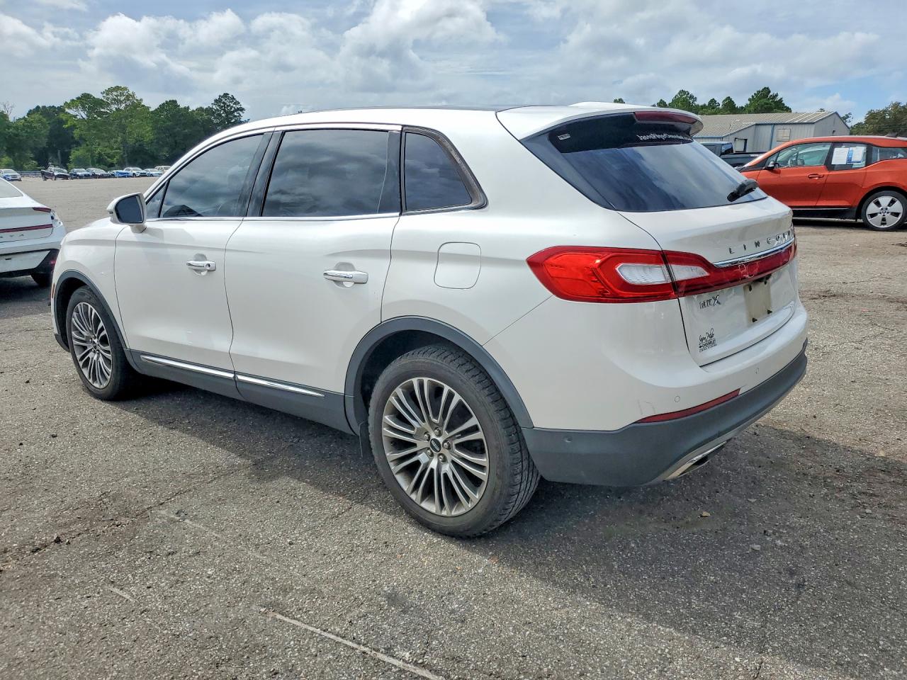 2016 Lincoln Mkx Reserve White vin: 2LMTJ6LR7GBL56056