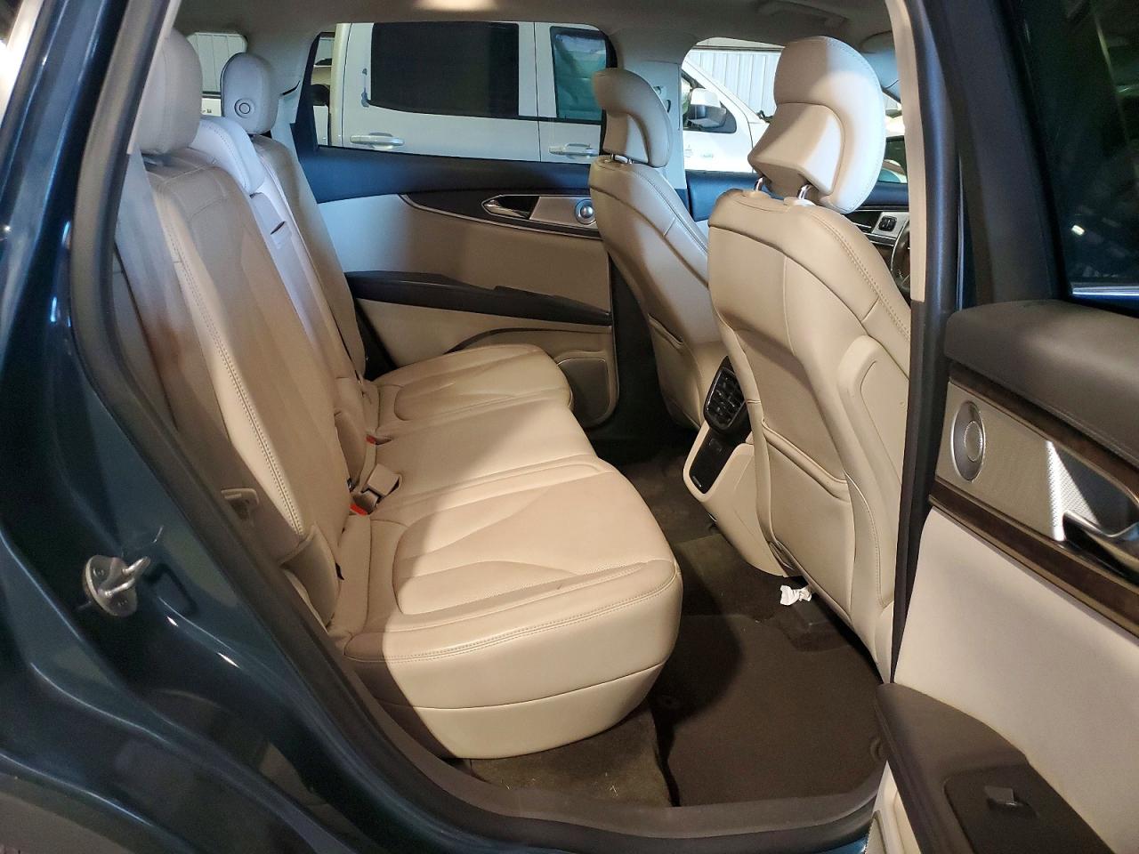 2016 Lincoln Mkx Reserve Blue vin: 2LMTJ8LP4GBL38012