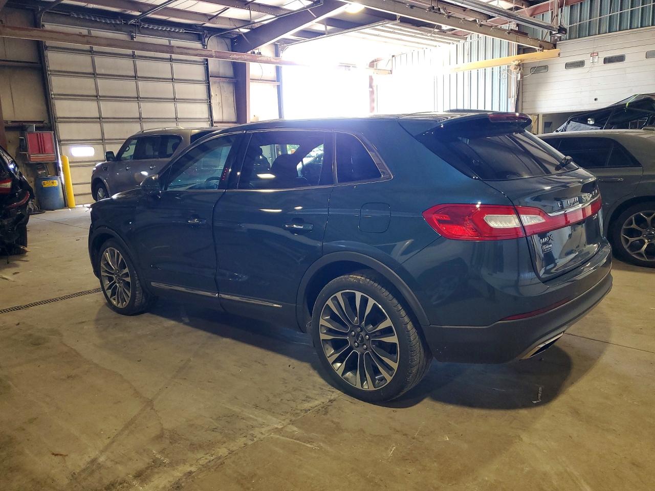 2016 Lincoln Mkx Reserve Blue vin: 2LMTJ8LP4GBL38012