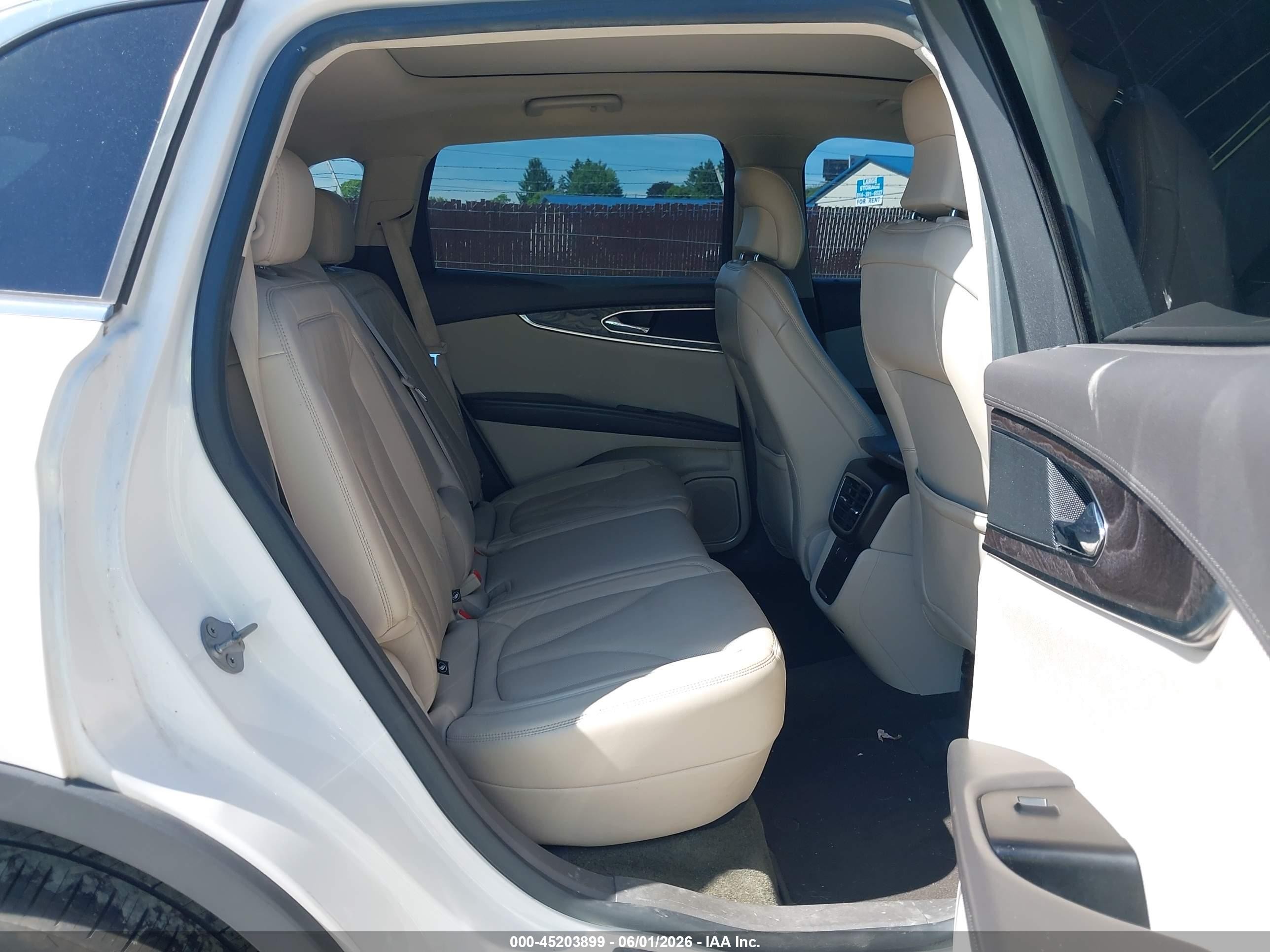 2016 Lincoln Mkx Reserve White vin: 2LMTJ8LR6GBL23139