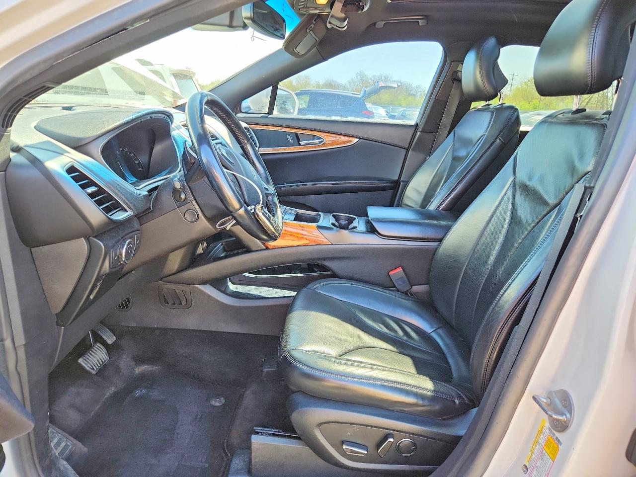 2016 Lincoln Mkx Reserve White vin: 2LMTJ8LR6GBL26896