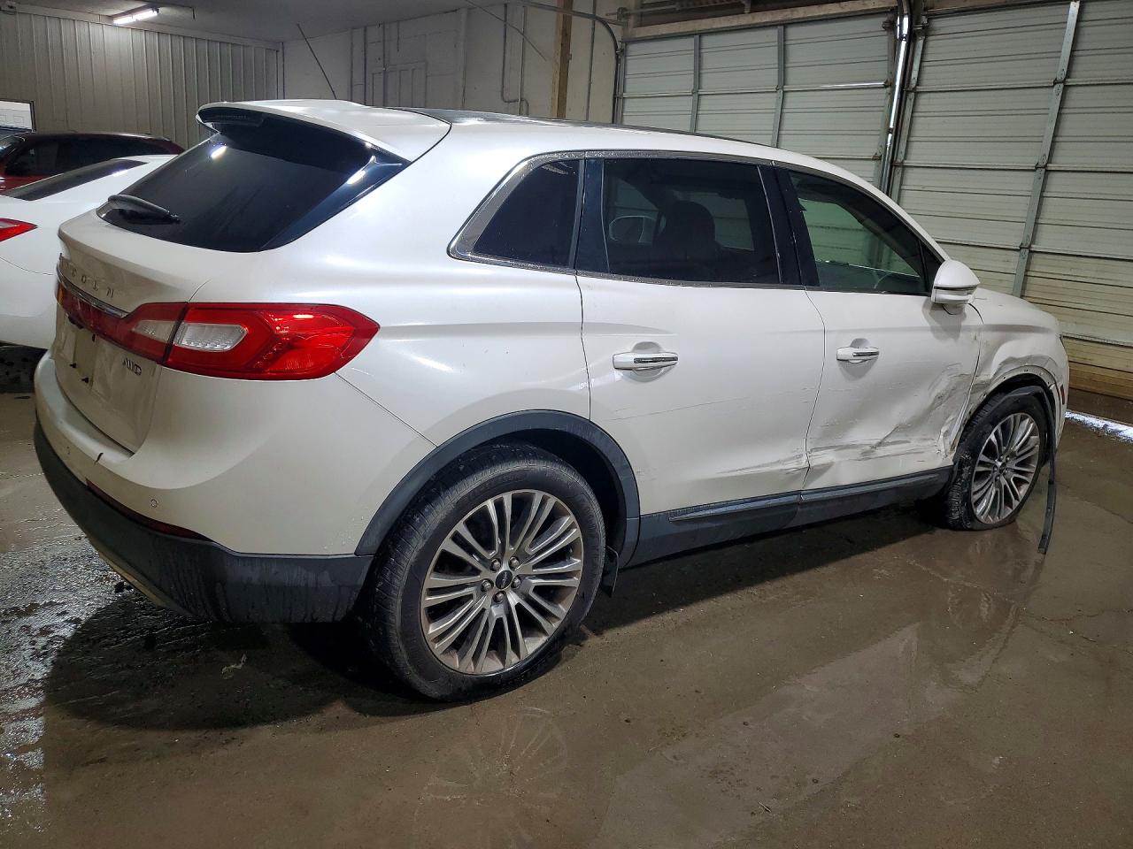 2016 Lincoln Mkx Reserve White vin: 2LMTJ8LR8GBL43490