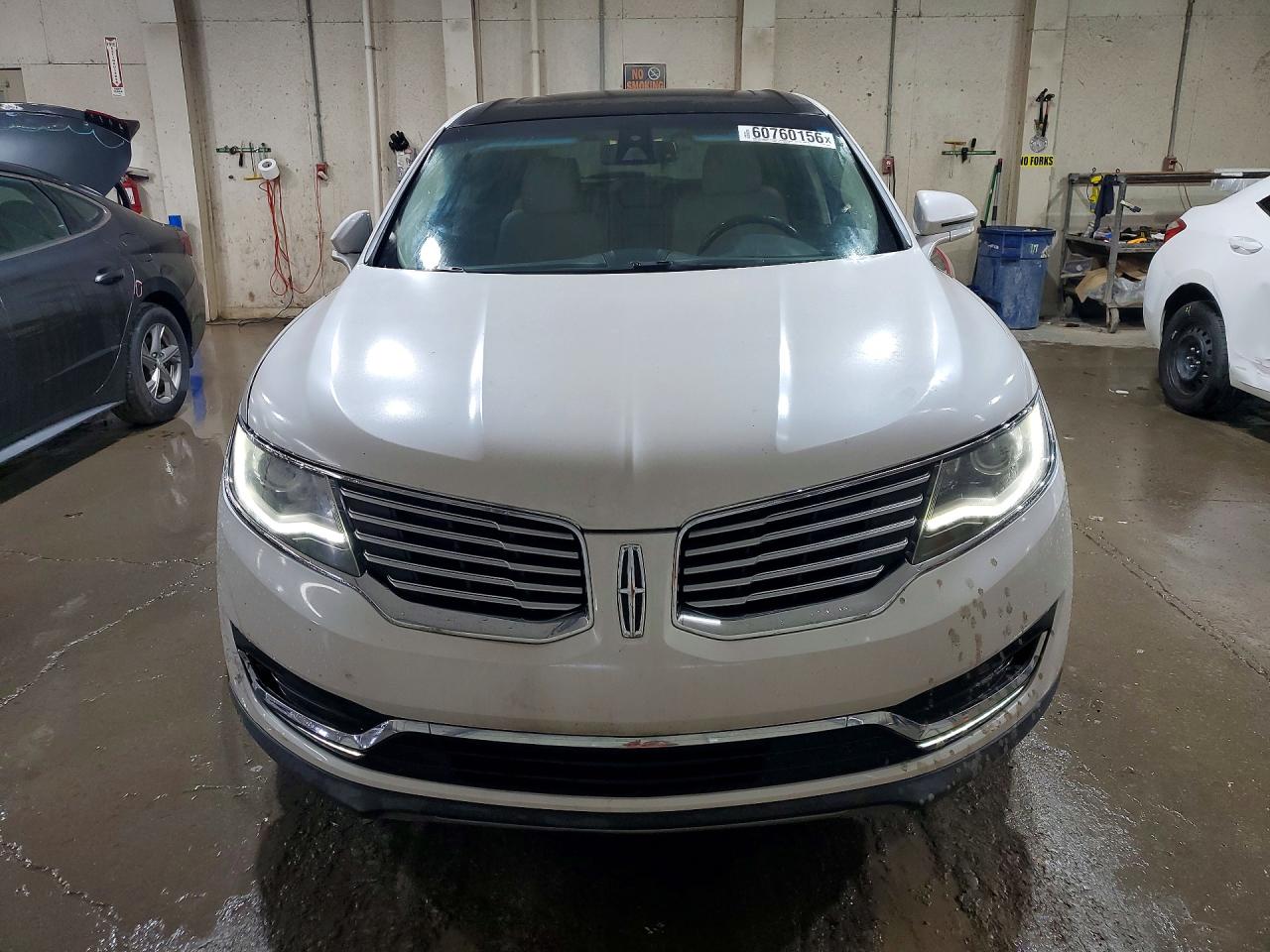 2016 Lincoln Mkx Reserve White vin: 2LMTJ8LR8GBL43490