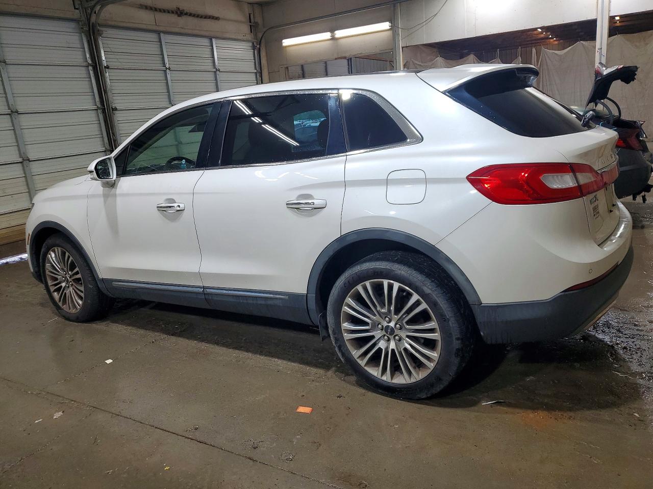 2016 Lincoln Mkx Reserve White vin: 2LMTJ8LR8GBL43490