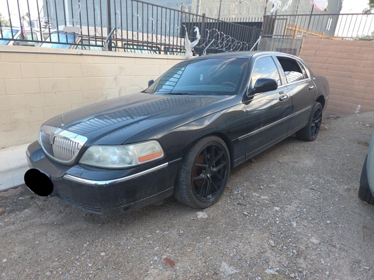 2011 Lincoln Town Car Signature Limited Black vin: 2LNBL8CV0BX765263