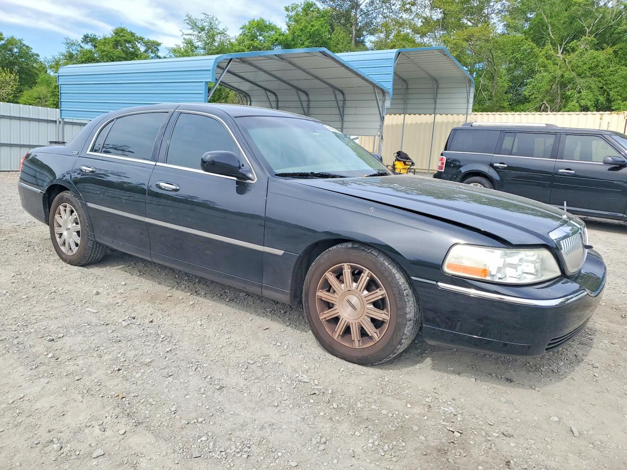 2010 Lincoln Town Car Signature Limited Black vin: 2LNBL8CV2AX750682