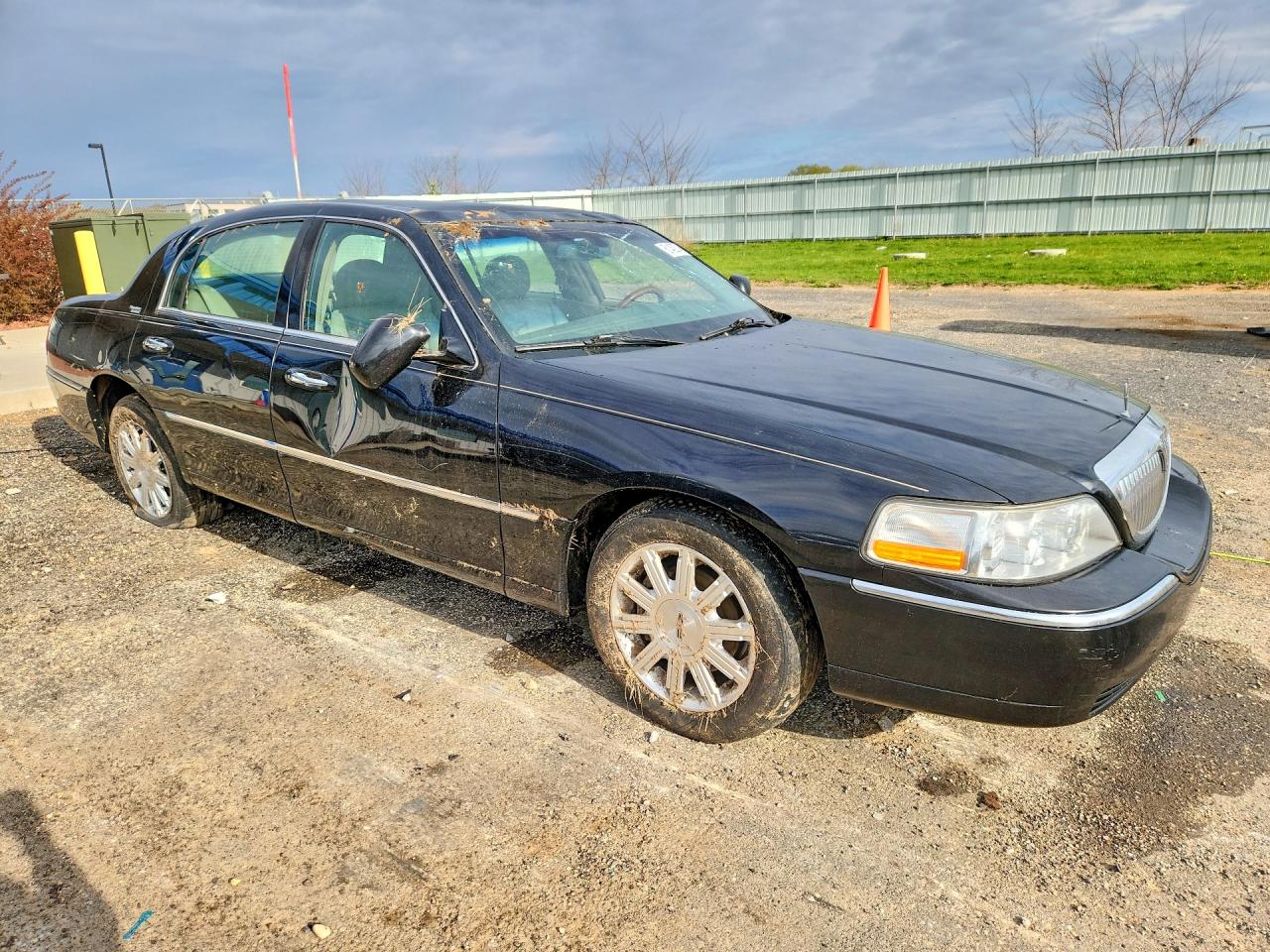 2010 Lincoln Town Car Signature Limited Black vin: 2LNBL8CV5AX615955