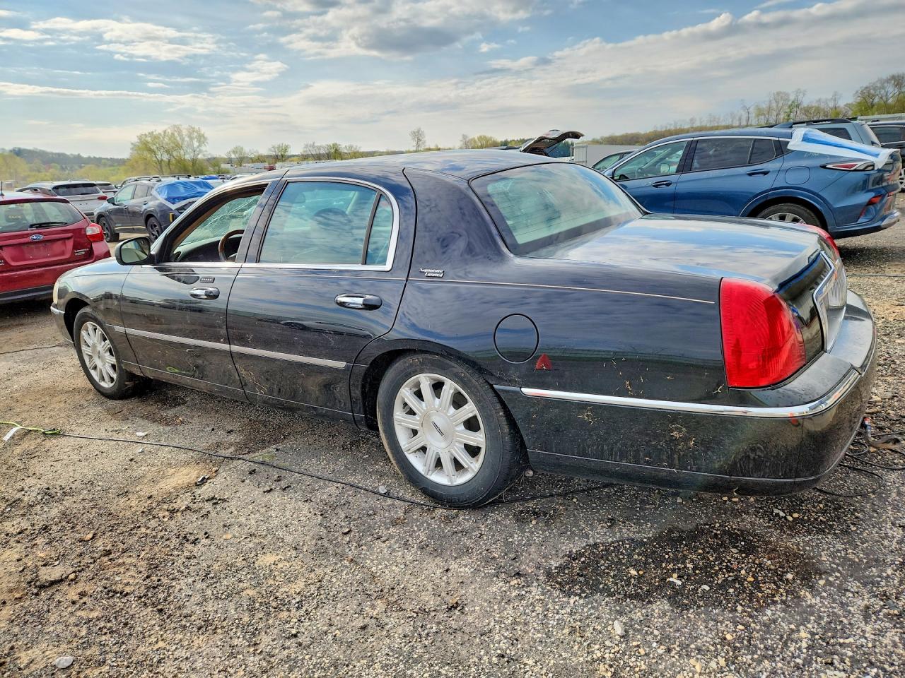 2010 Lincoln Town Car Signature Limited Black vin: 2LNBL8CV5AX615955