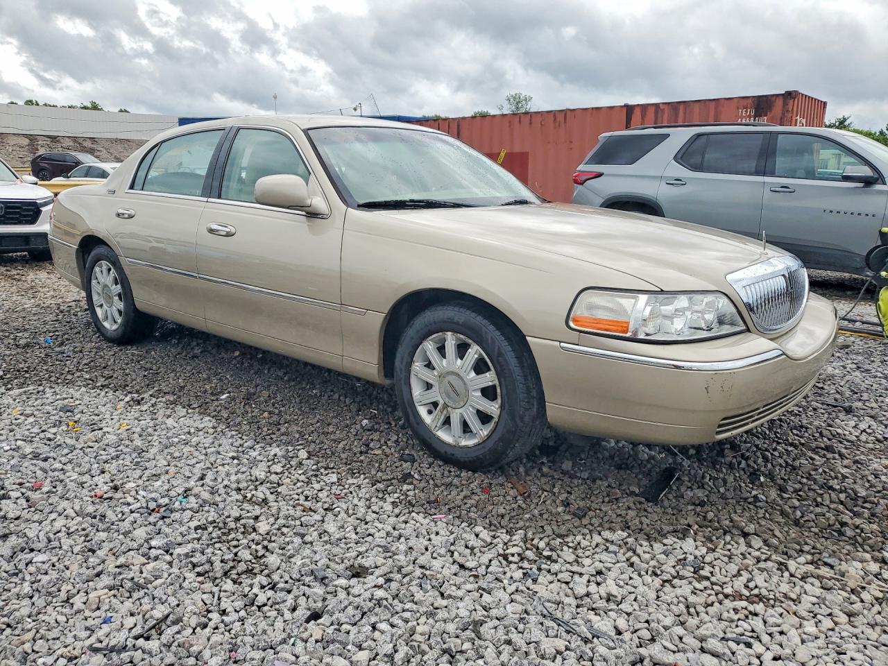 2011 Lincoln Town Car Signature Limited Gold vin: 2LNBL8CV7BX754860