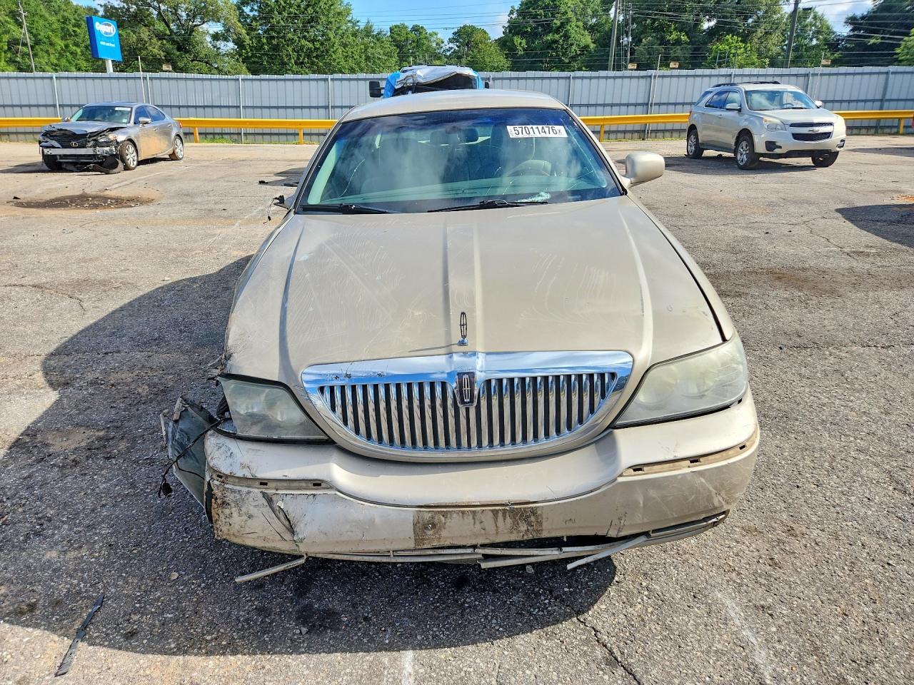 2011 Lincoln Town Car Signature Limited Gold vin: 2LNBL8CVXBX761026