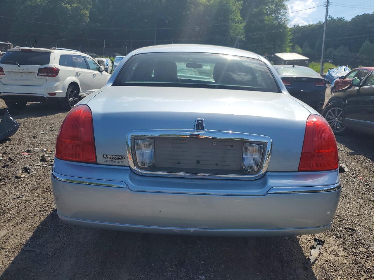 2011 Lincoln Town Car Signature Limited Синий vin: 2LNBL8CVXBX761074