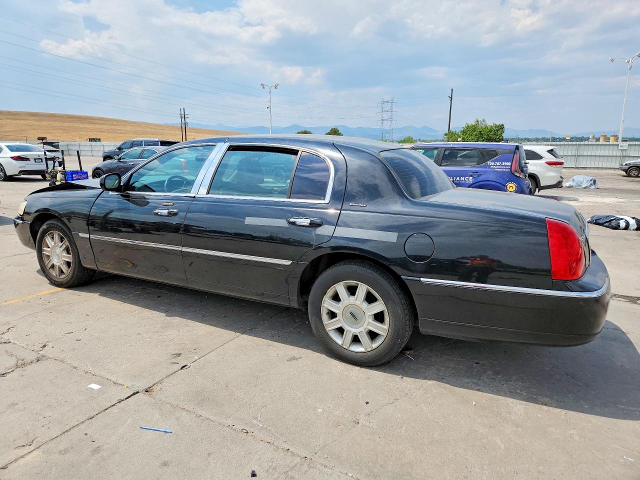 2010 Lincoln Town Car Executive L Black vin: 2LNBL8EV3AX752793