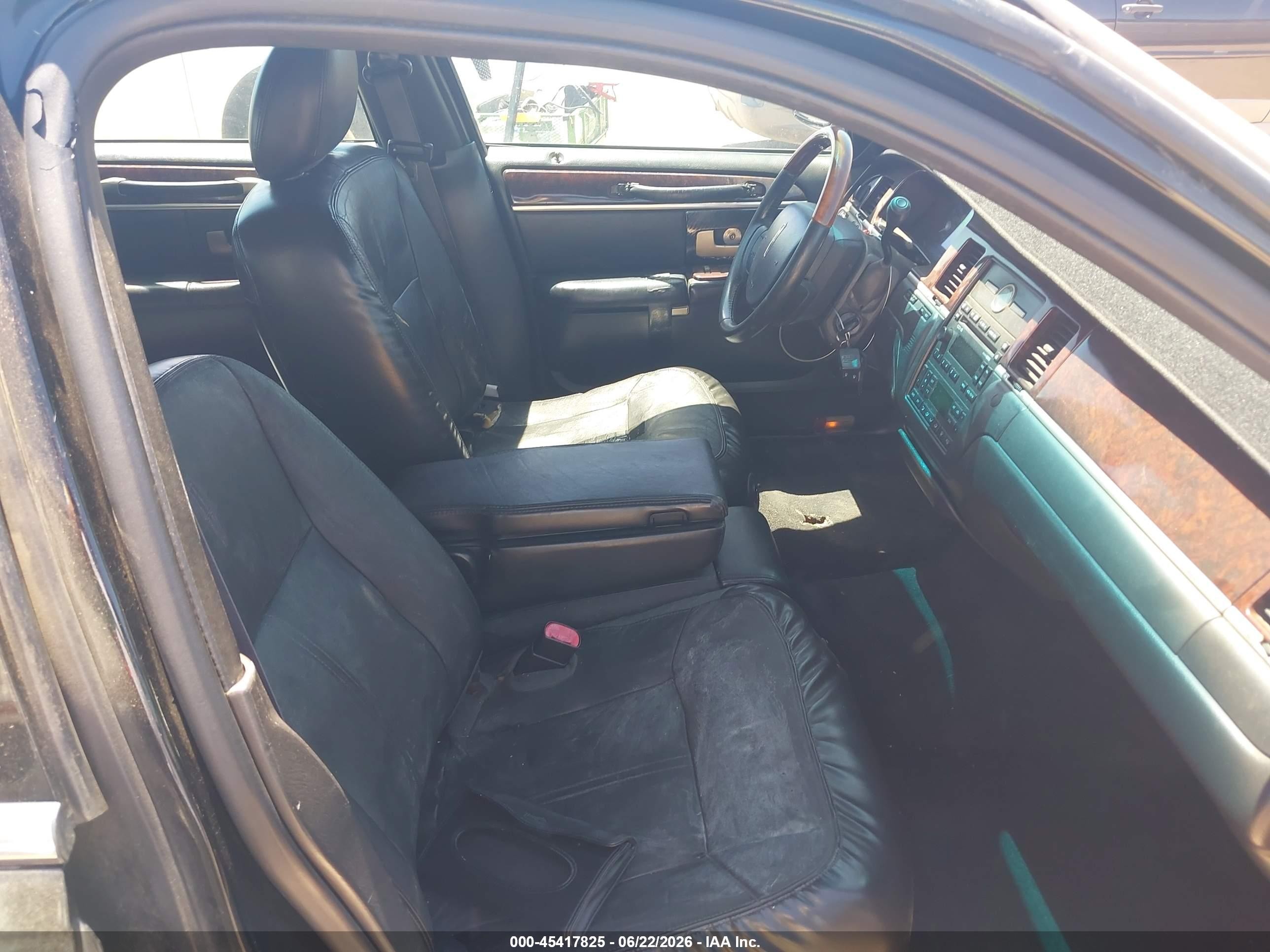 2009 Lincoln Town Car Signature Limited Black vin: 2LNHM82V29X623600