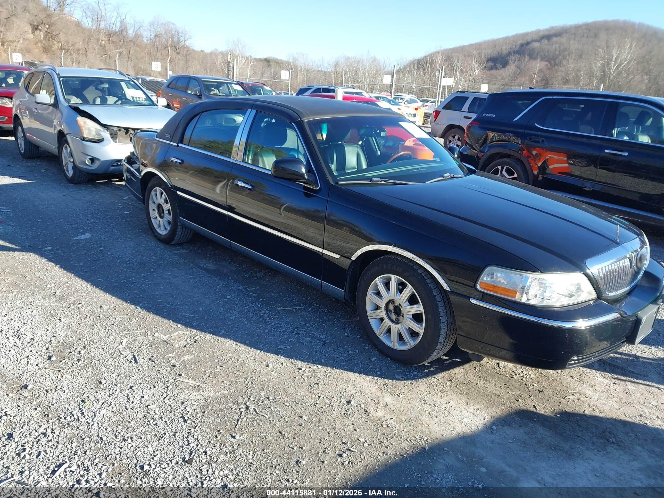2LNHM82V49X607348