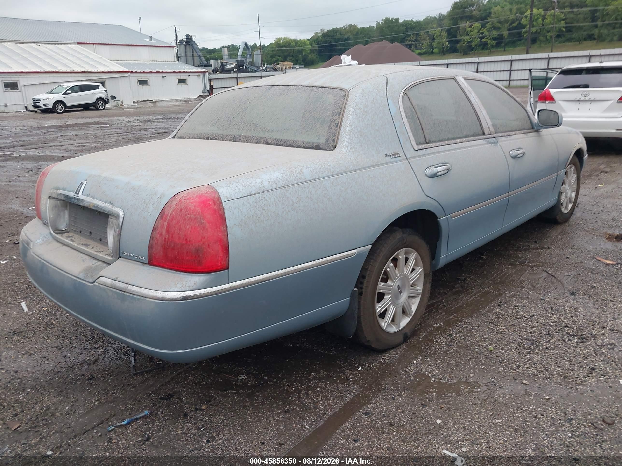 2009 Lincoln Town Car Signature Limited Blue vin: 2LNHM82V49X631424