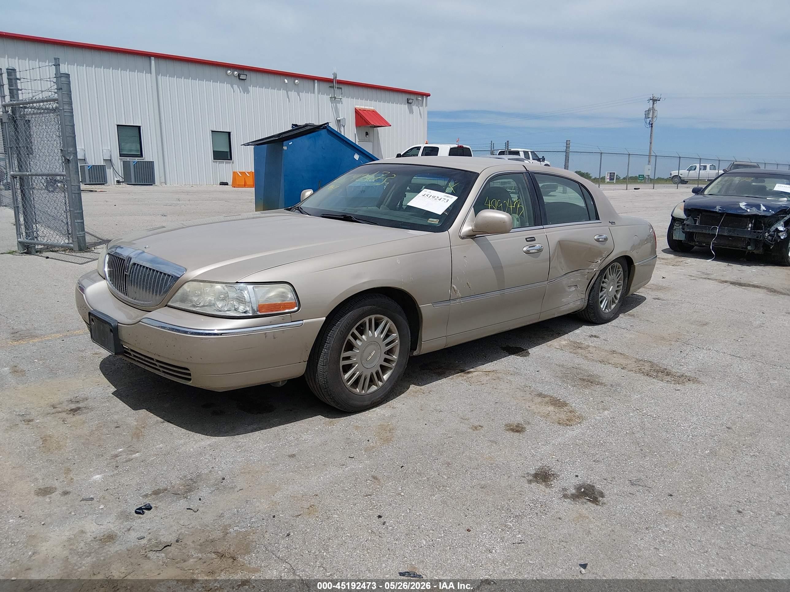 2009 Lincoln Town Car Signature Limited Brown vin: 2LNHM82V89X631488