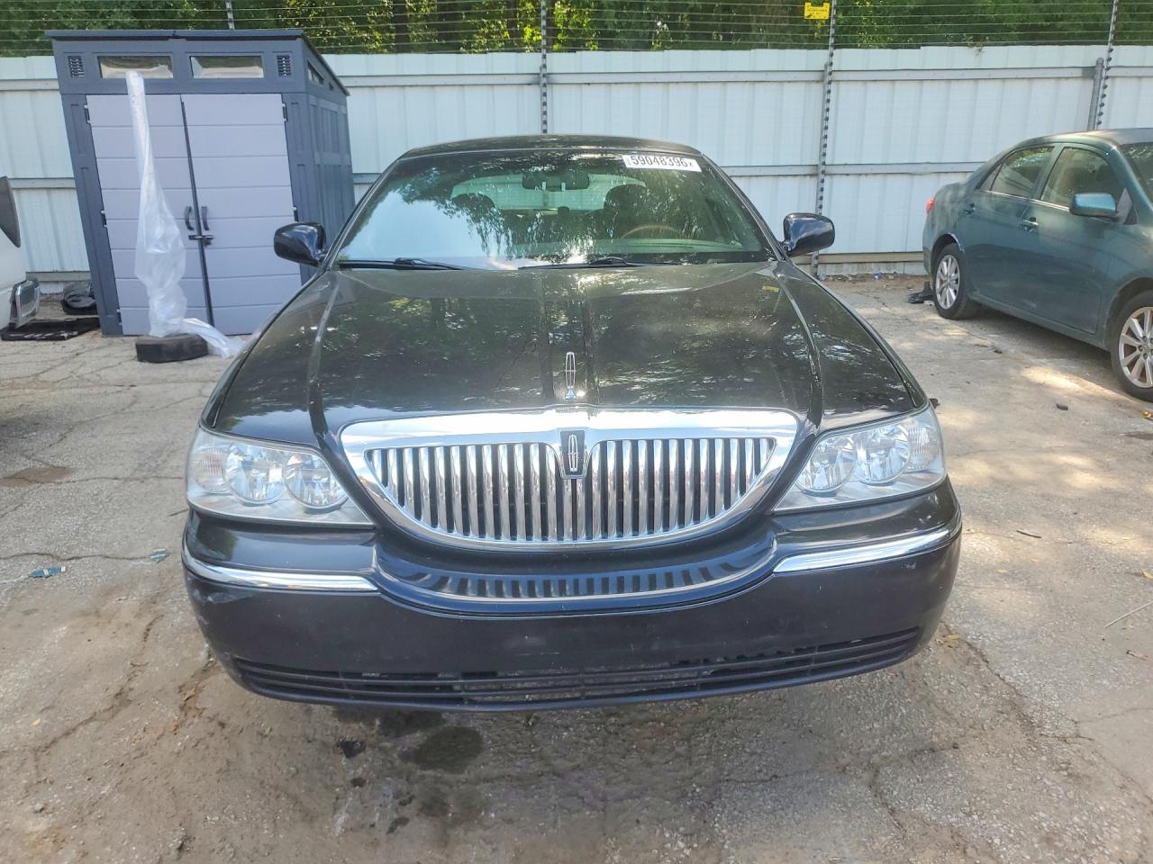 2009 Lincoln Town Car Signature Limited Black vin: 2LNHM82VX9X611744