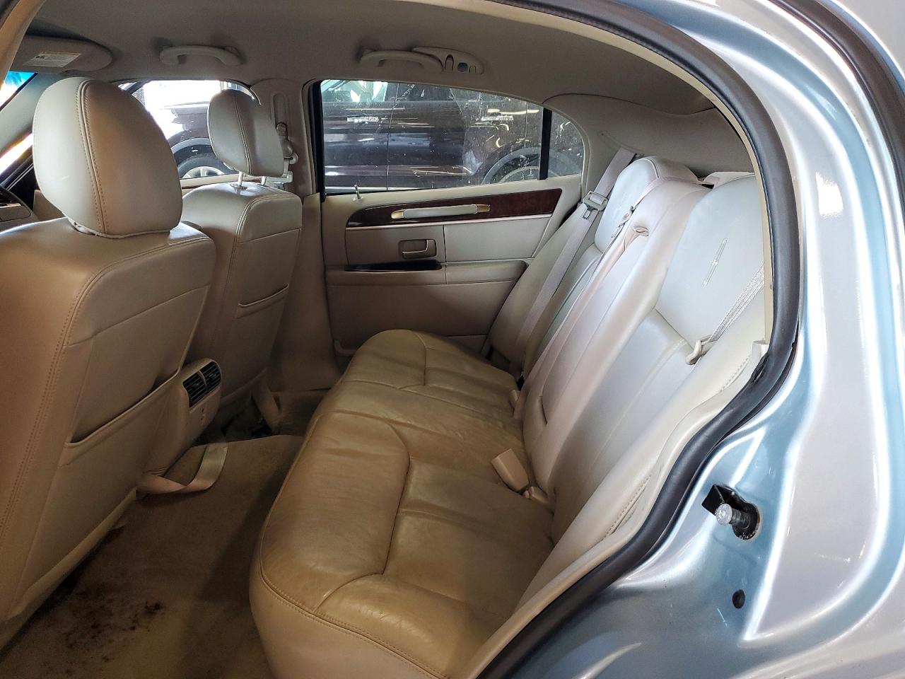 2009 Lincoln Town Car Signature Limited Синий vin: 2LNHM82VX9X633629