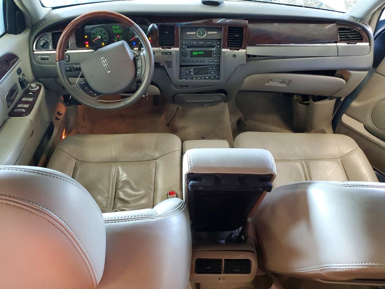 2009 Lincoln Town Car Signature Limited Синий vin: 2LNHM82VX9X633629