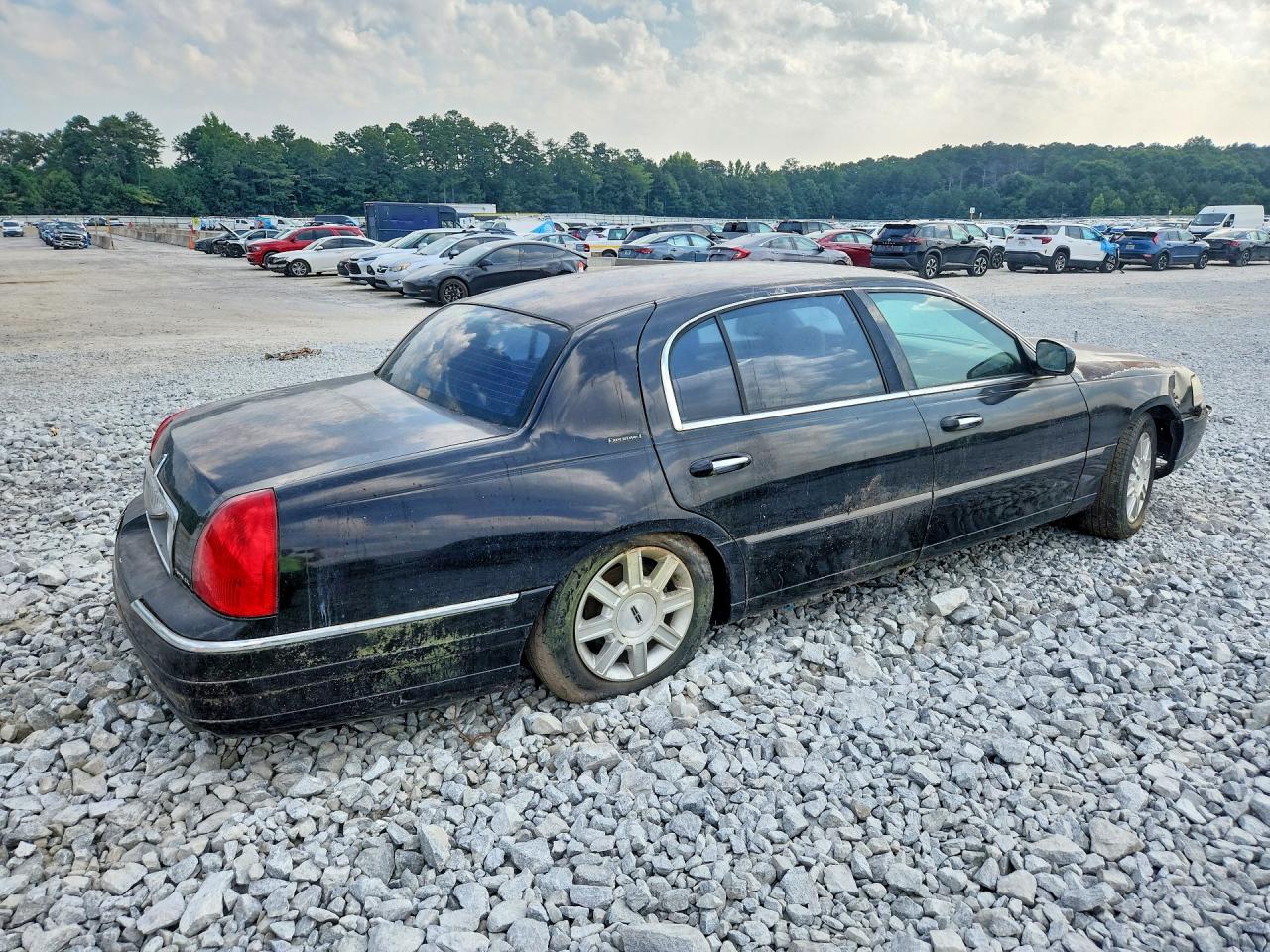 2008 Lincoln Town Car Black vin: 2LNHM84W08X624524