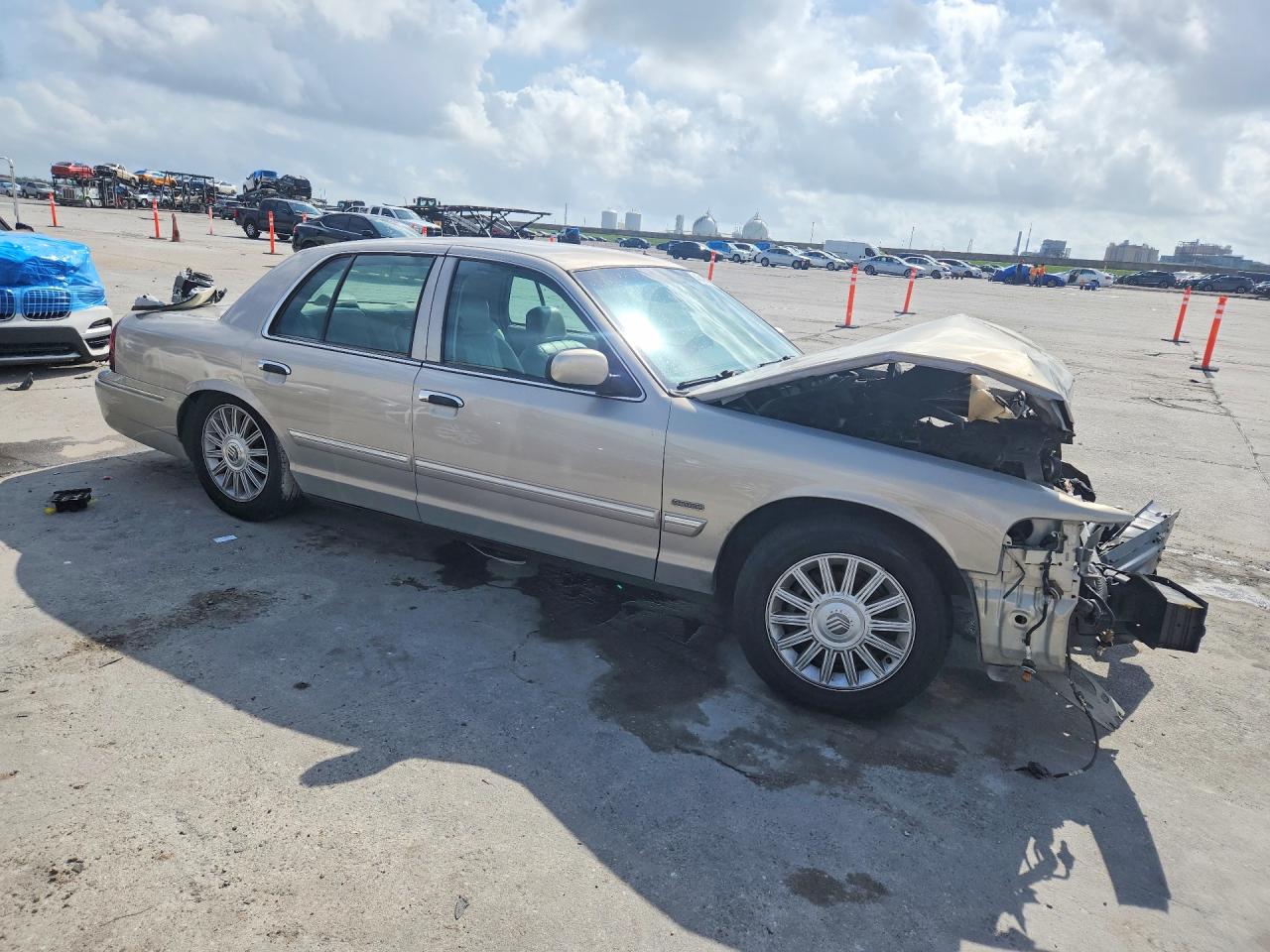 2010 Mercury Grand Marquis Ls Silver vin: 2MEBM7FV0AX602293