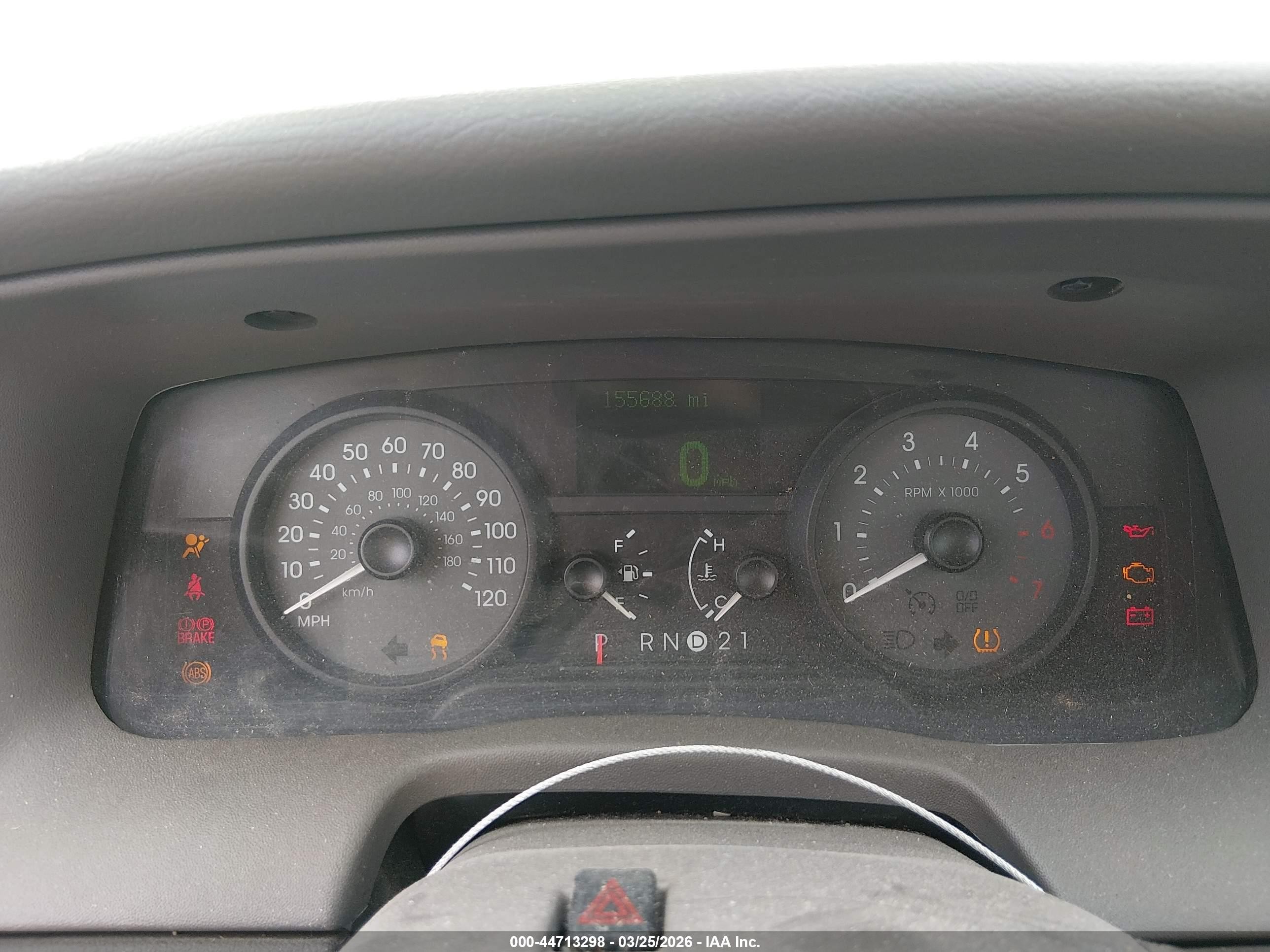 2010 Mercury Grand Marquis Ls (fleet Only) Серебряный vin: 2MEBM7FV1AX633438
