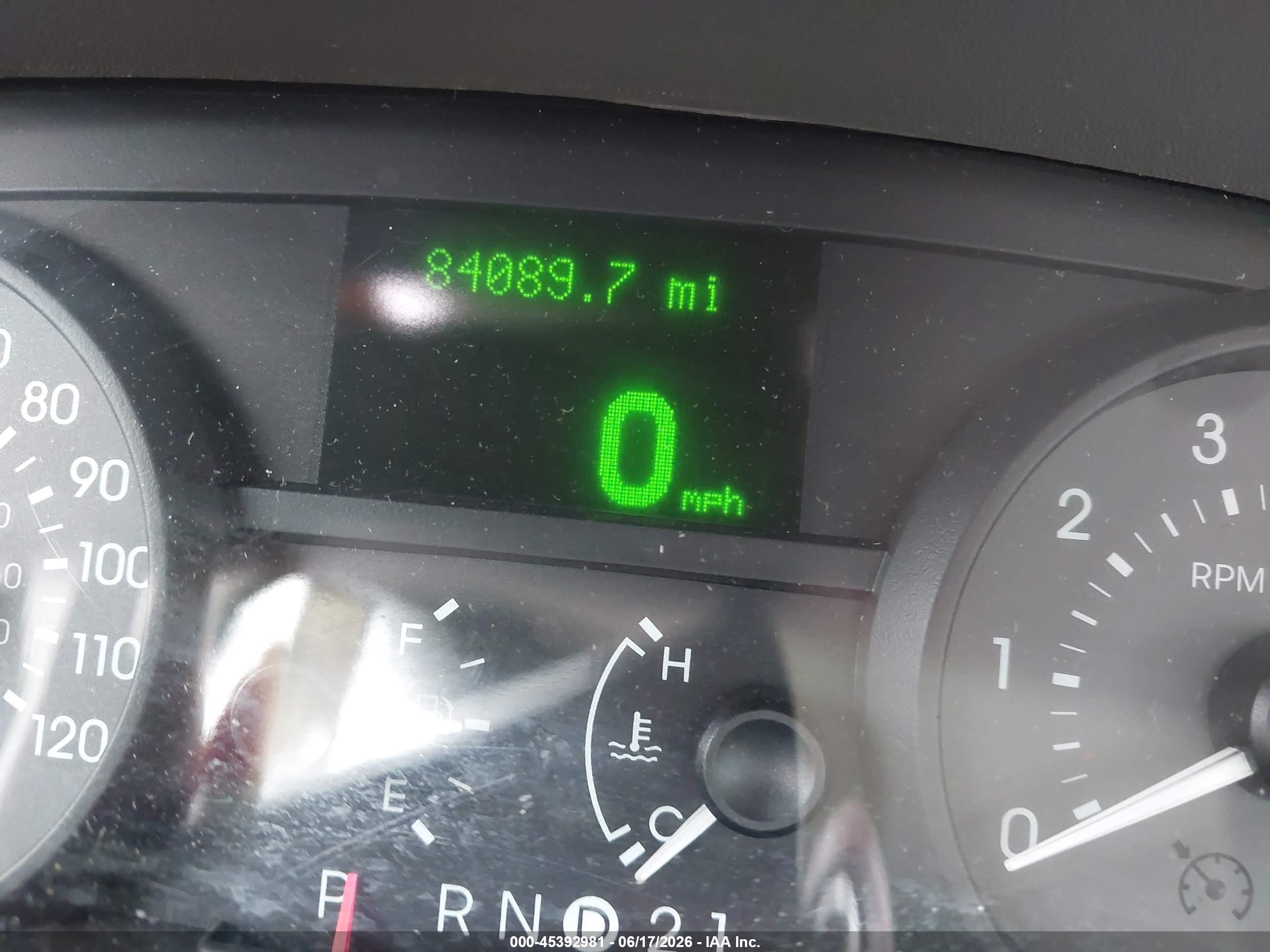 2010 Mercury Grand Marquis Ls (fleet Only) Серебряный vin: 2MEBM7FV1AX634640