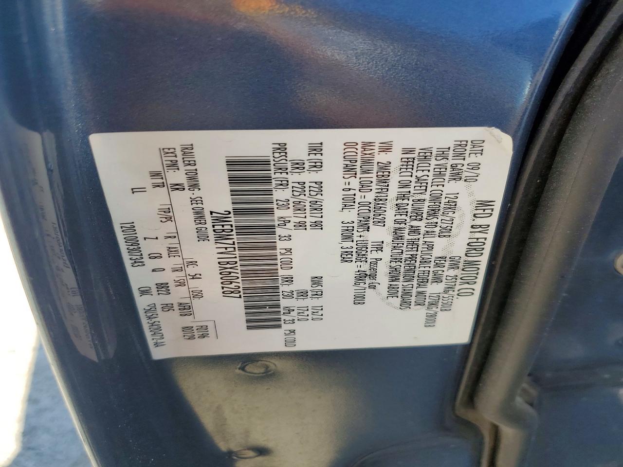 2011 Mercury Grand Marquis Ls Blue vin: 2MEBM7FV1BX606287