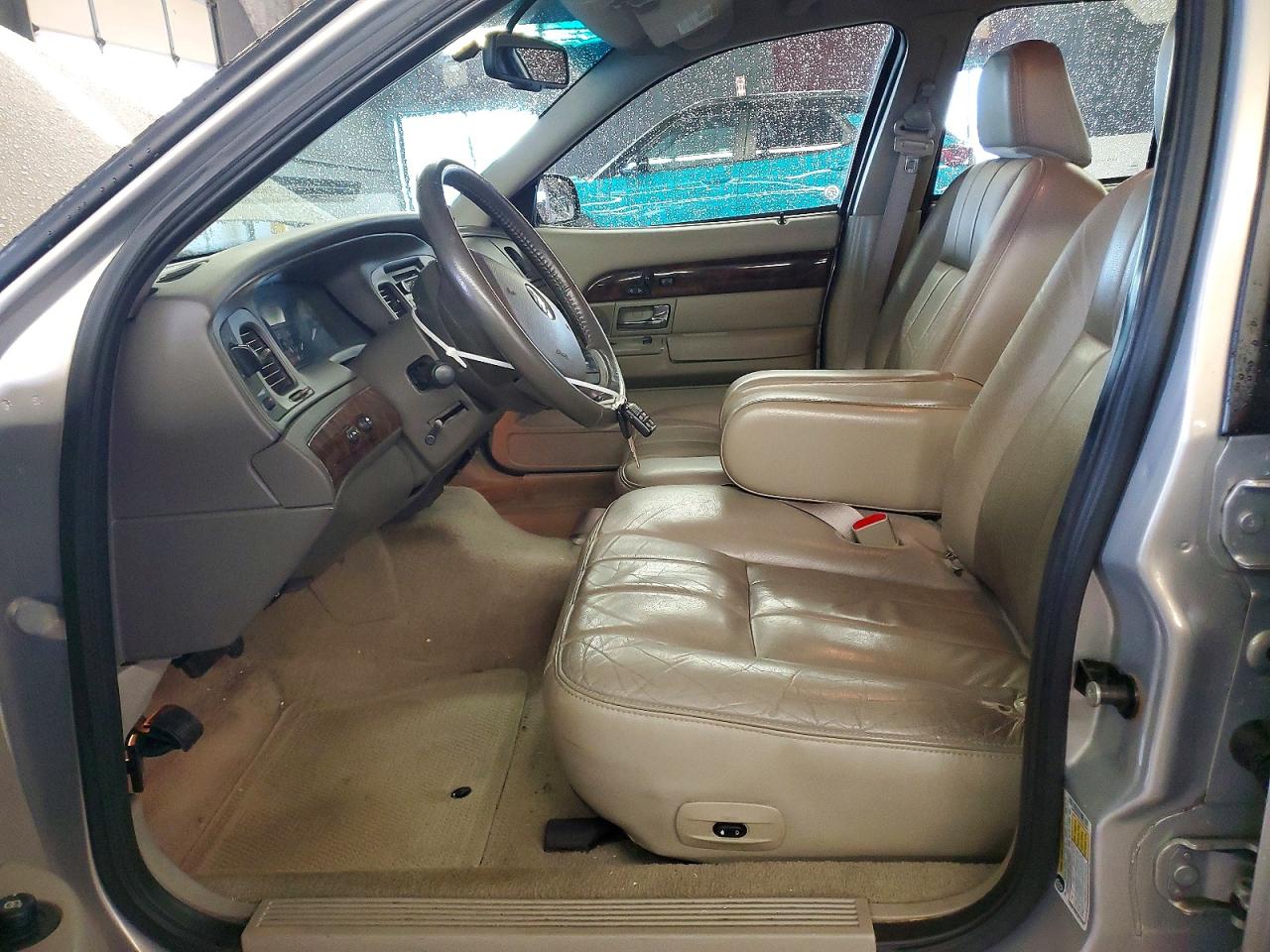 2010 Mercury Grand Marquis Ls Silver vin: 2MEBM7FV2AX600867