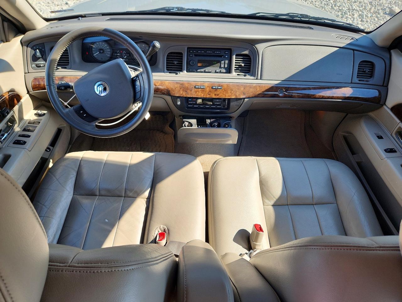 2010 Mercury Grand Marquis Ls Gold vin: 2MEBM7FV2AX630676