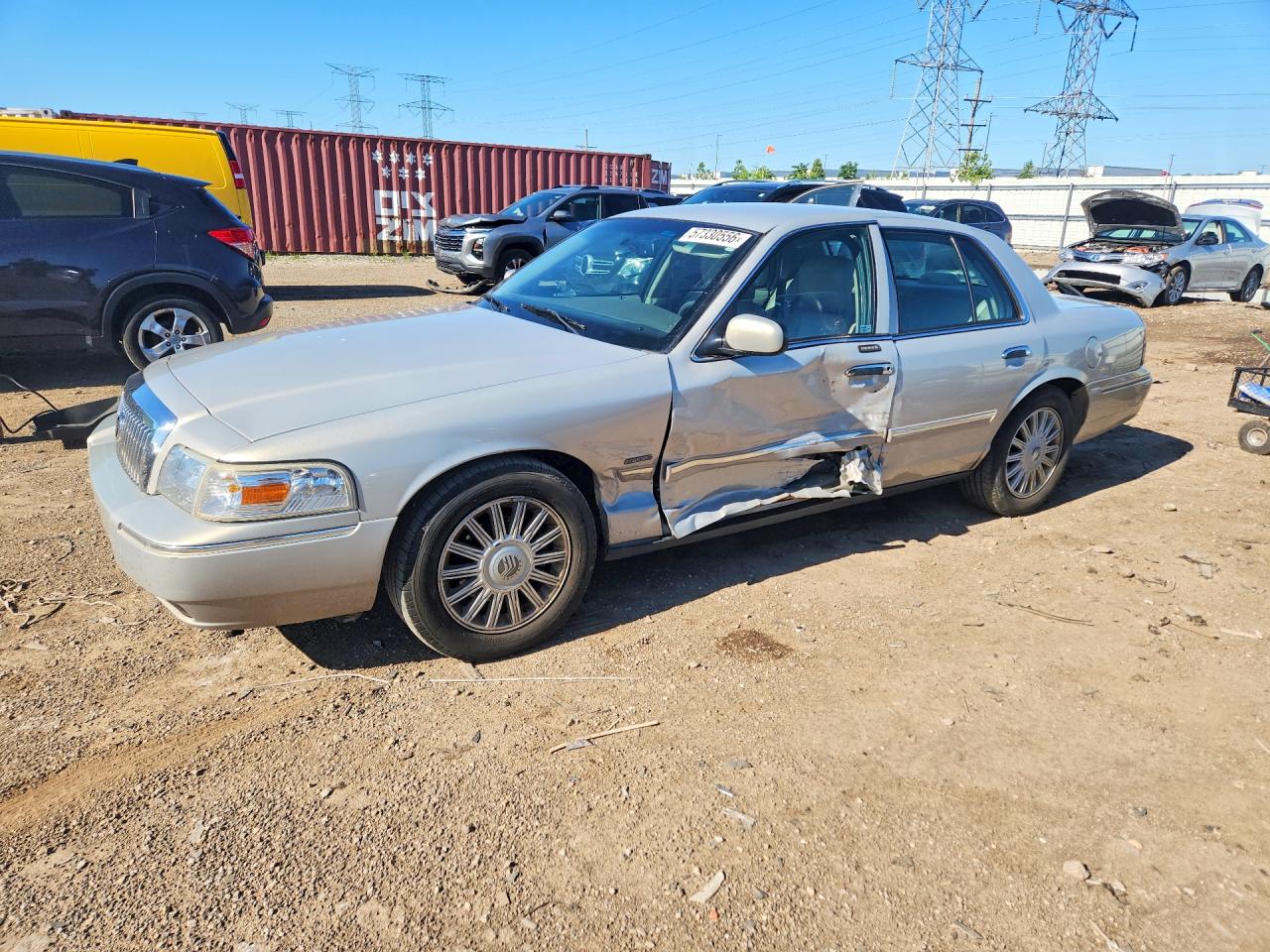 2011 Mercury Grand Marquis Ls Серебряный vin: 2MEBM7FV2BX610137