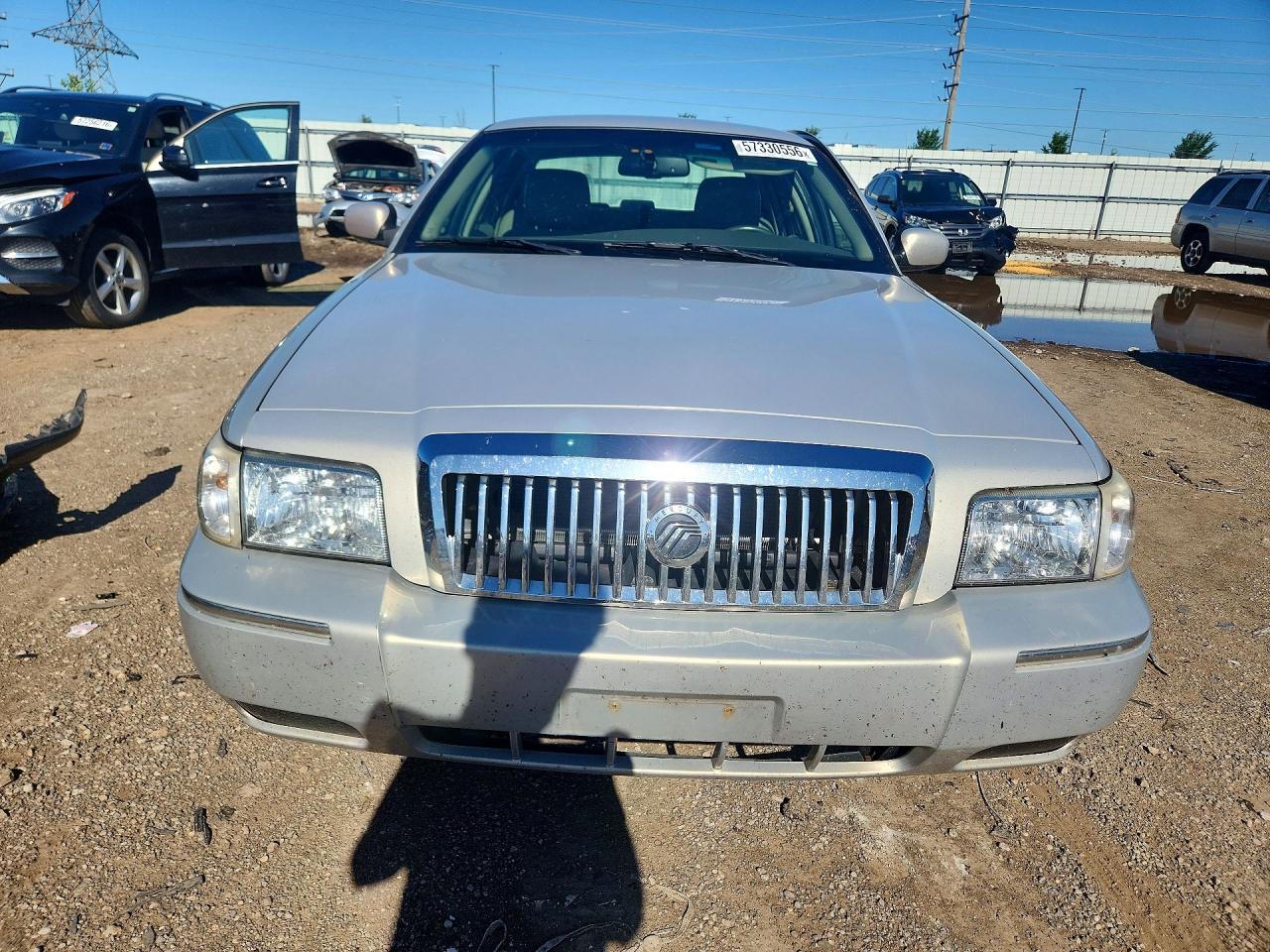 2011 Mercury Grand Marquis Ls Silver vin: 2MEBM7FV2BX610137