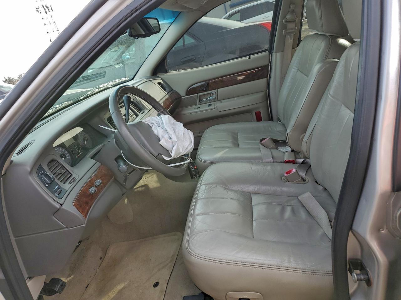 2010 Mercury Grand Marquis Ls Silver vin: 2MEBM7FV3AX602255
