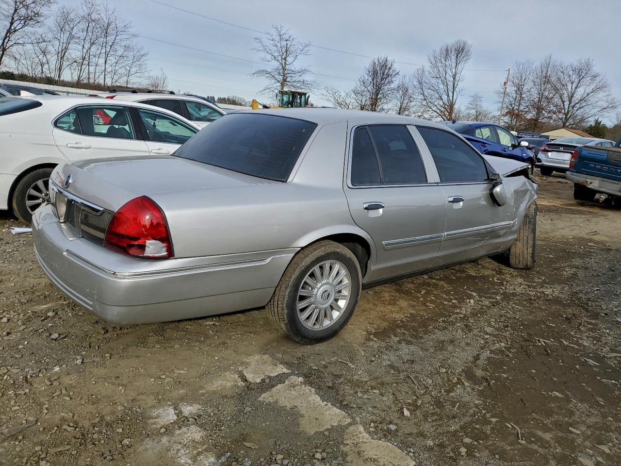 2010 Mercury Grand Marquis Ls Silver vin: 2MEBM7FV3AX602255