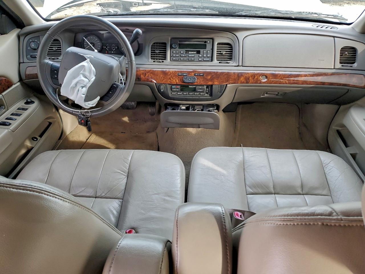 2010 Mercury Grand Marquis Ls Silver vin: 2MEBM7FV3AX602255