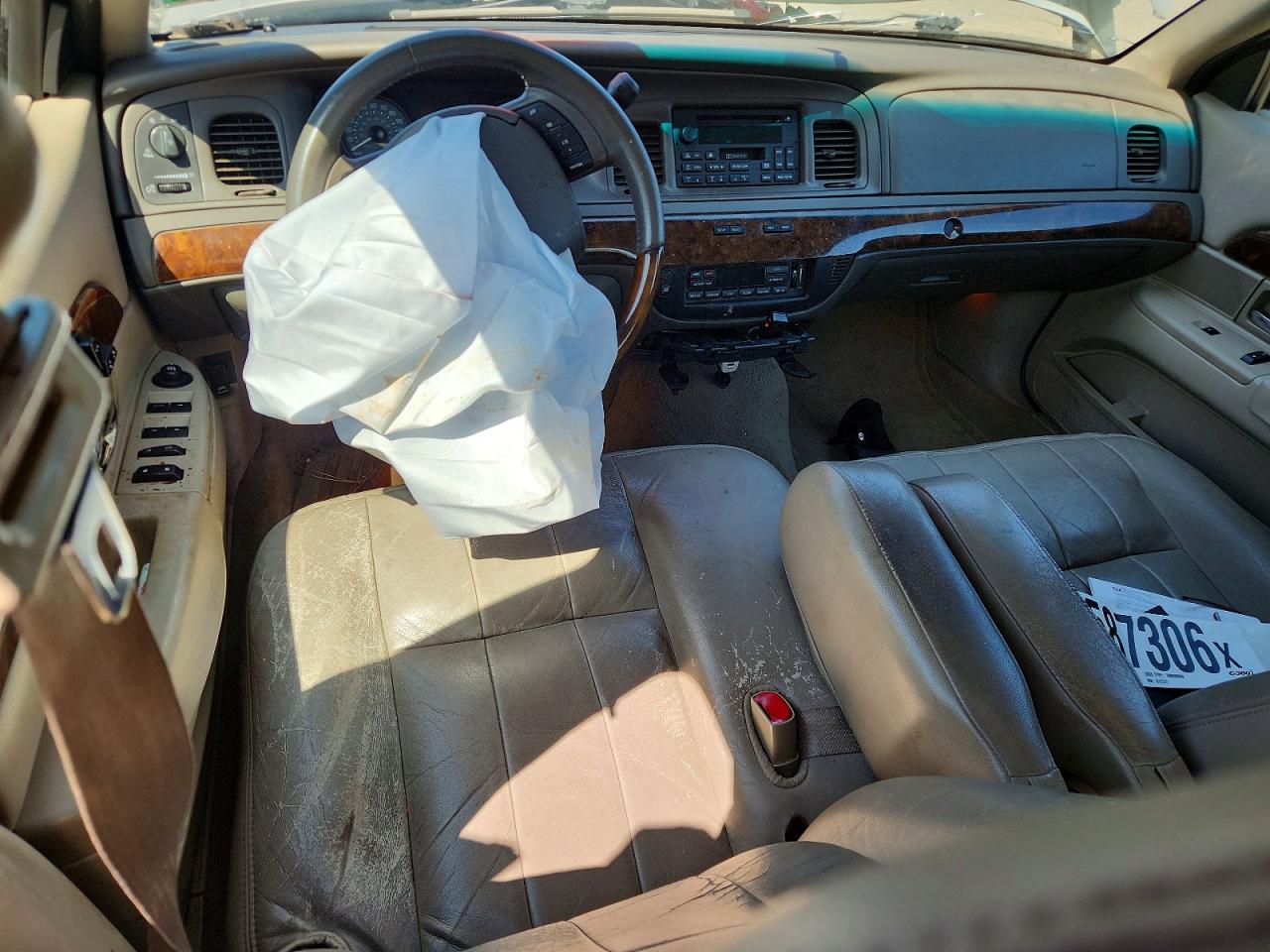 2010 Mercury Grand Marquis Ls Silver vin: 2MEBM7FV3AX612512