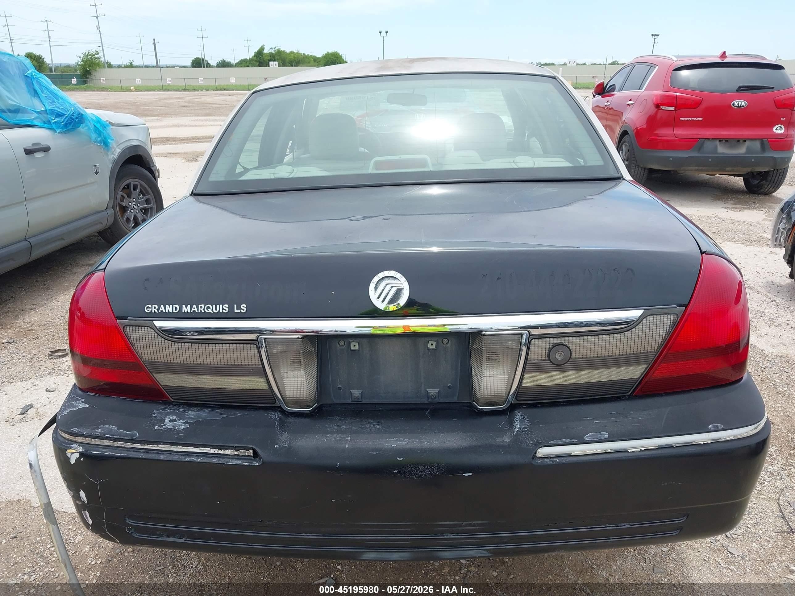 2010 Mercury Grand Marquis Ls (fleet Only) Black vin: 2MEBM7FV3AX634638