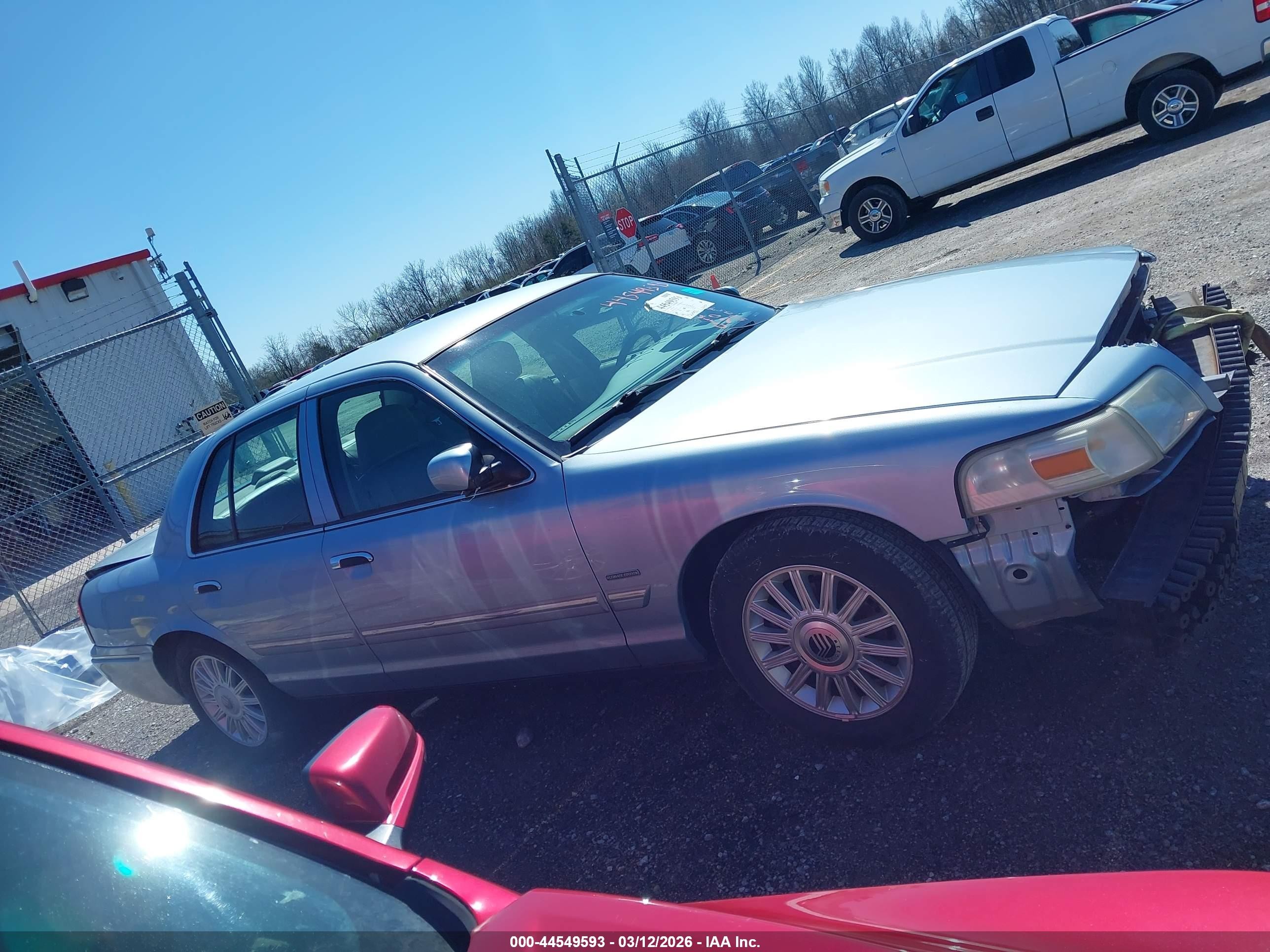 2010 Mercury Grand Marquis Ls (fleet Only) Blue vin: 2MEBM7FV4AX633790