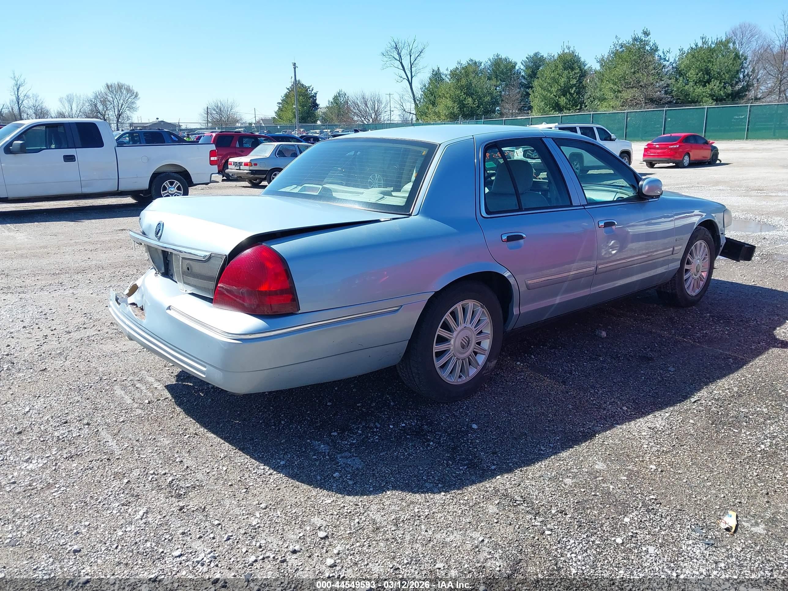 2010 Mercury Grand Marquis Ls (fleet Only) Blue vin: 2MEBM7FV4AX633790