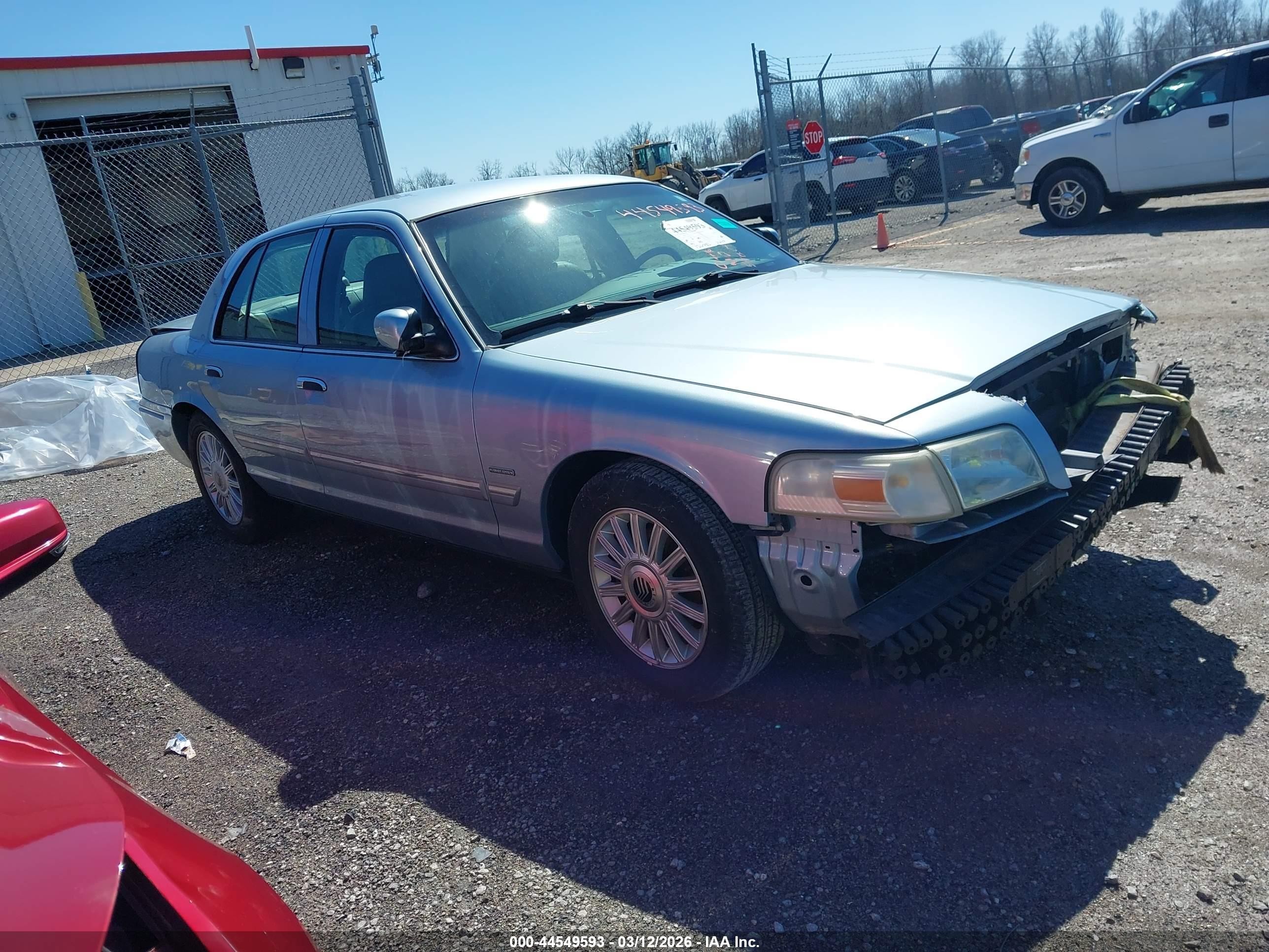 2010 Mercury Grand Marquis Ls (fleet Only) Blue vin: 2MEBM7FV4AX633790