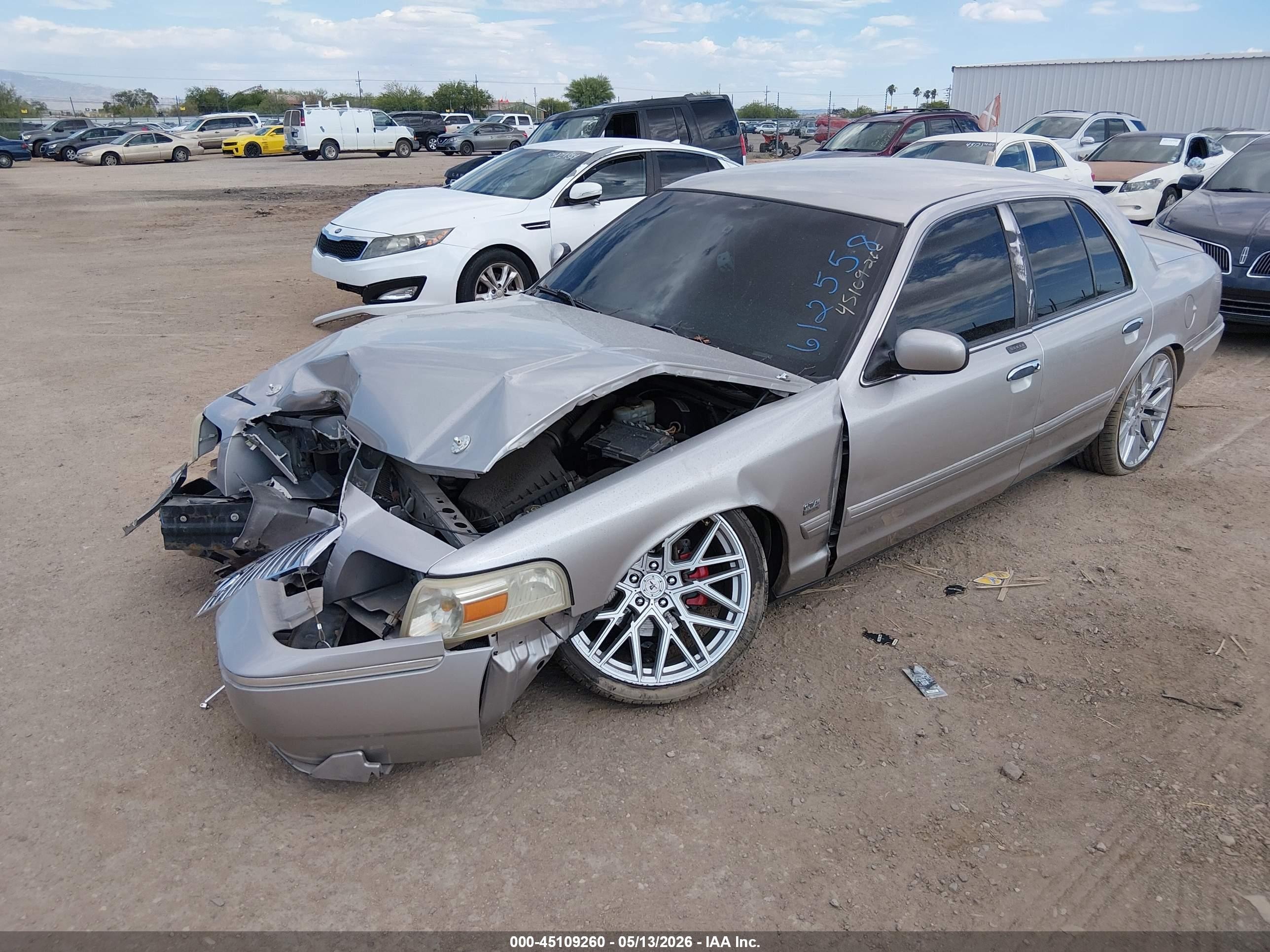 2010 Mercury Grand Marquis Ls (fleet Only) Серебряный vin: 2MEBM7FV5AX612558