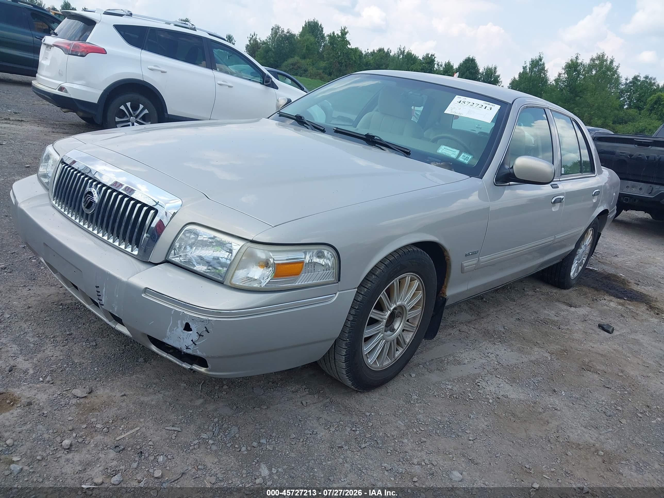 2010 Mercury Grand Marquis Ls (fleet Only) Champagne vin: 2MEBM7FV5AX637704