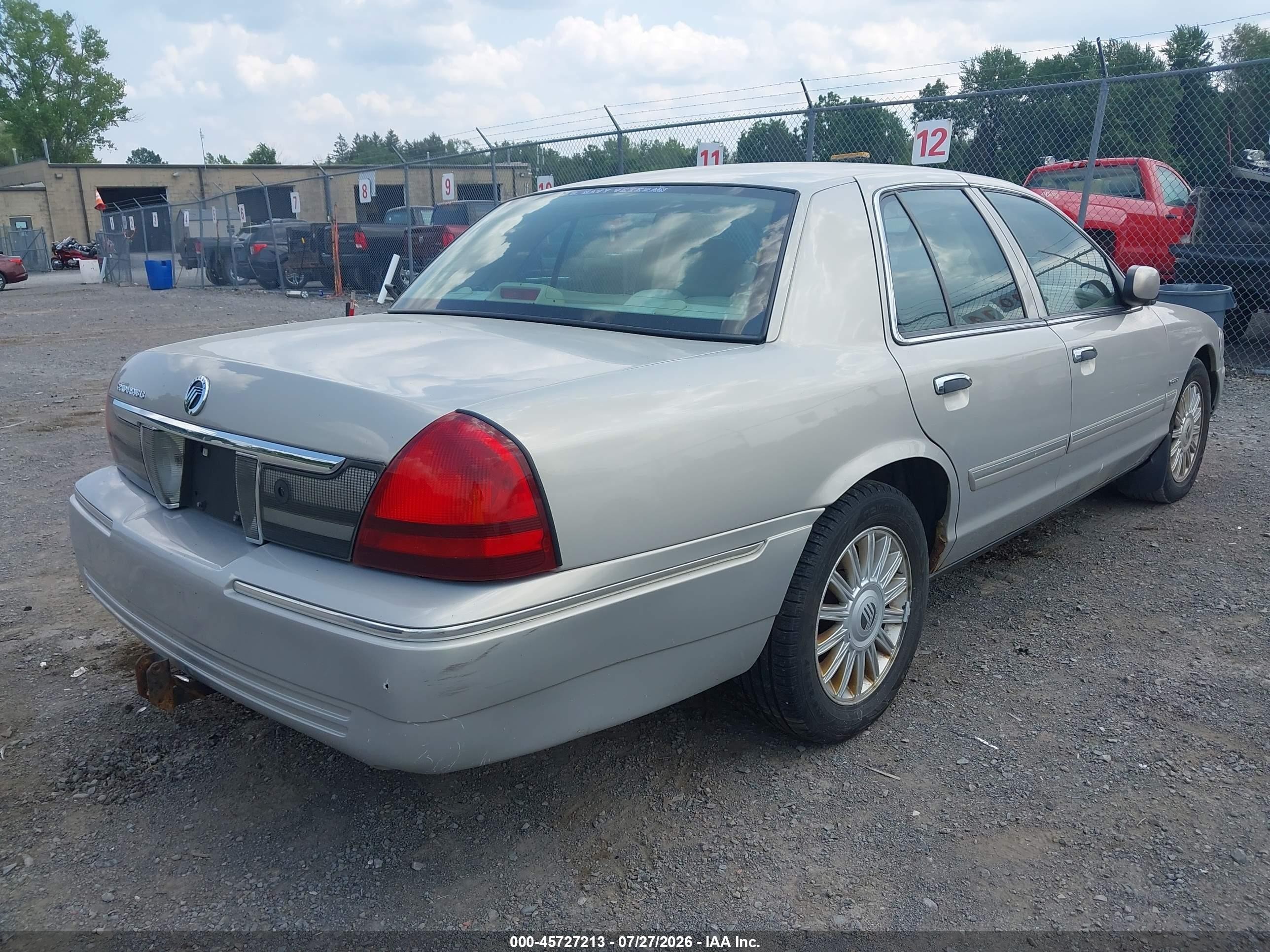 2010 Mercury Grand Marquis Ls (fleet Only) Champagne vin: 2MEBM7FV5AX637704