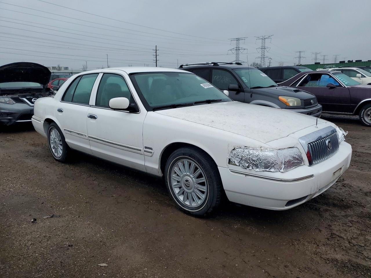 2010 Mercury Grand Marquis White vin: 2MEBM7FV6AX630115