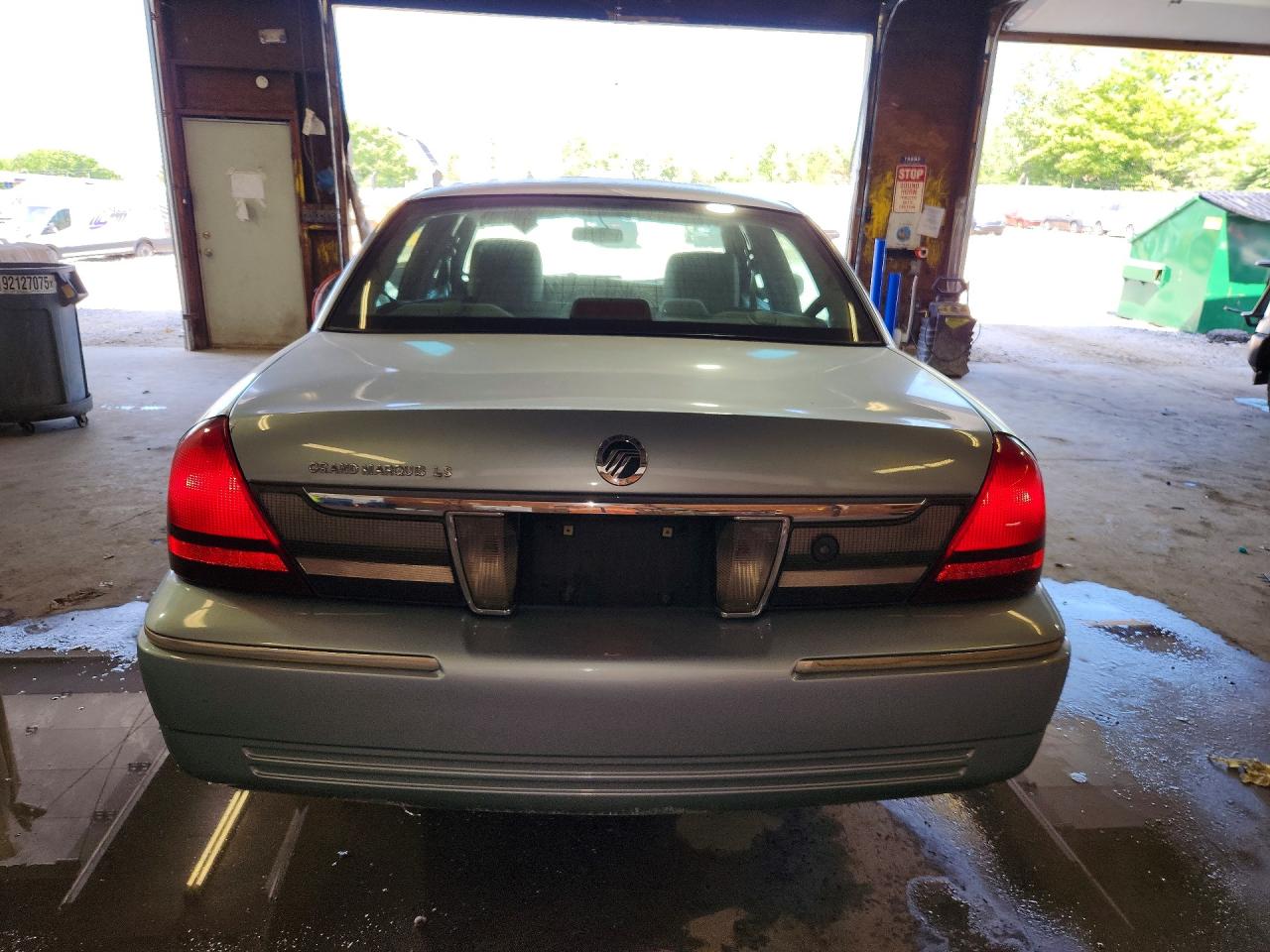2011 Mercury Grand Marquis Ls Blue vin: 2MEBM7FV6BX600114