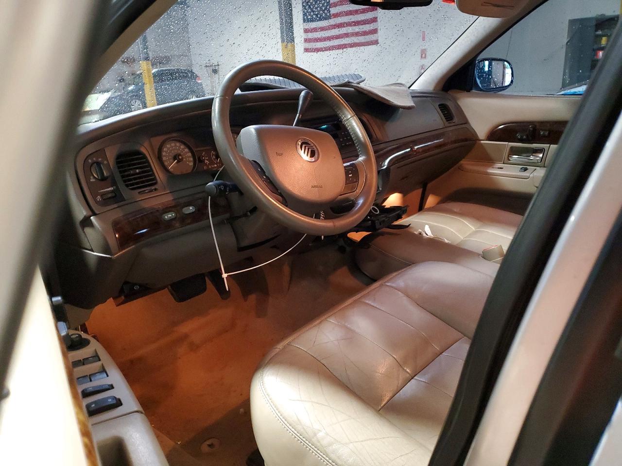 2011 Mercury Grand Marquis Ls Silver vin: 2MEBM7FV6BX603174