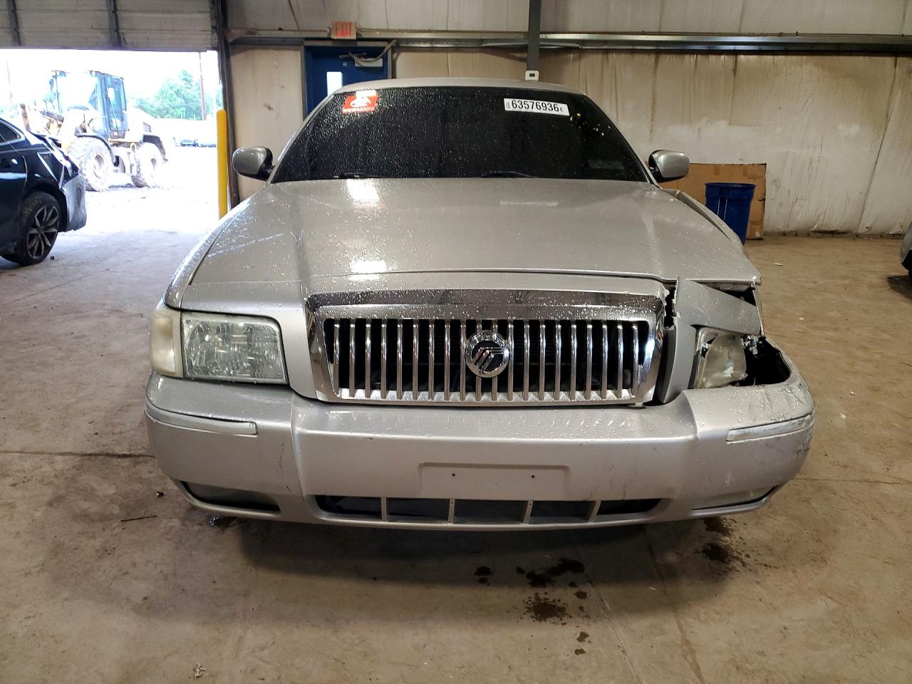 2011 Mercury Grand Marquis Ls Silver vin: 2MEBM7FV6BX603174